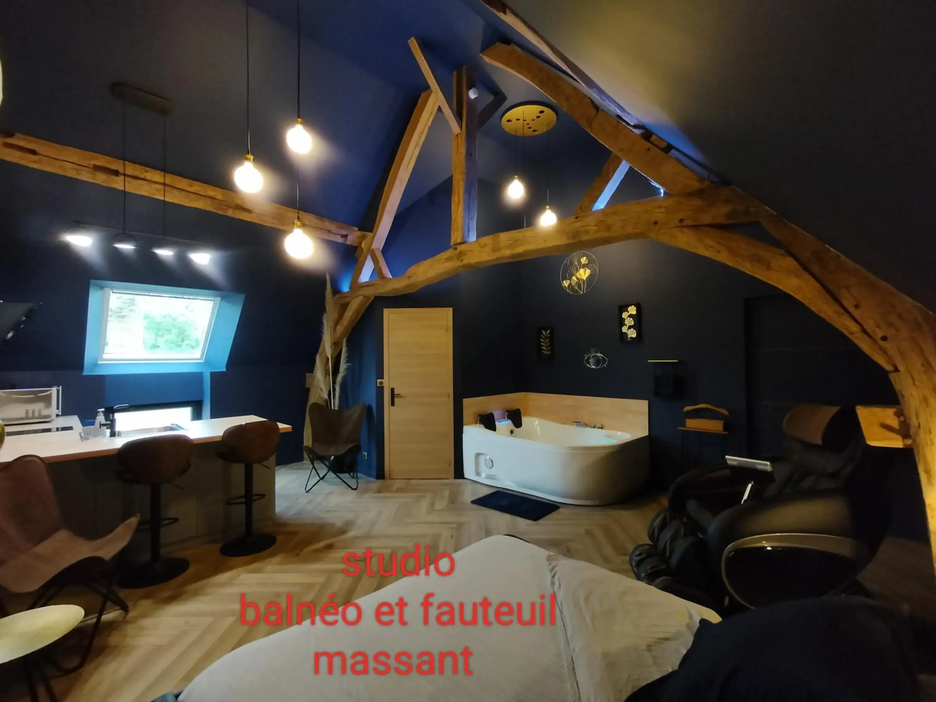 Studio with Spa Bath in Calme et Volupté Studio with Spa Bath in Calme et Volupté