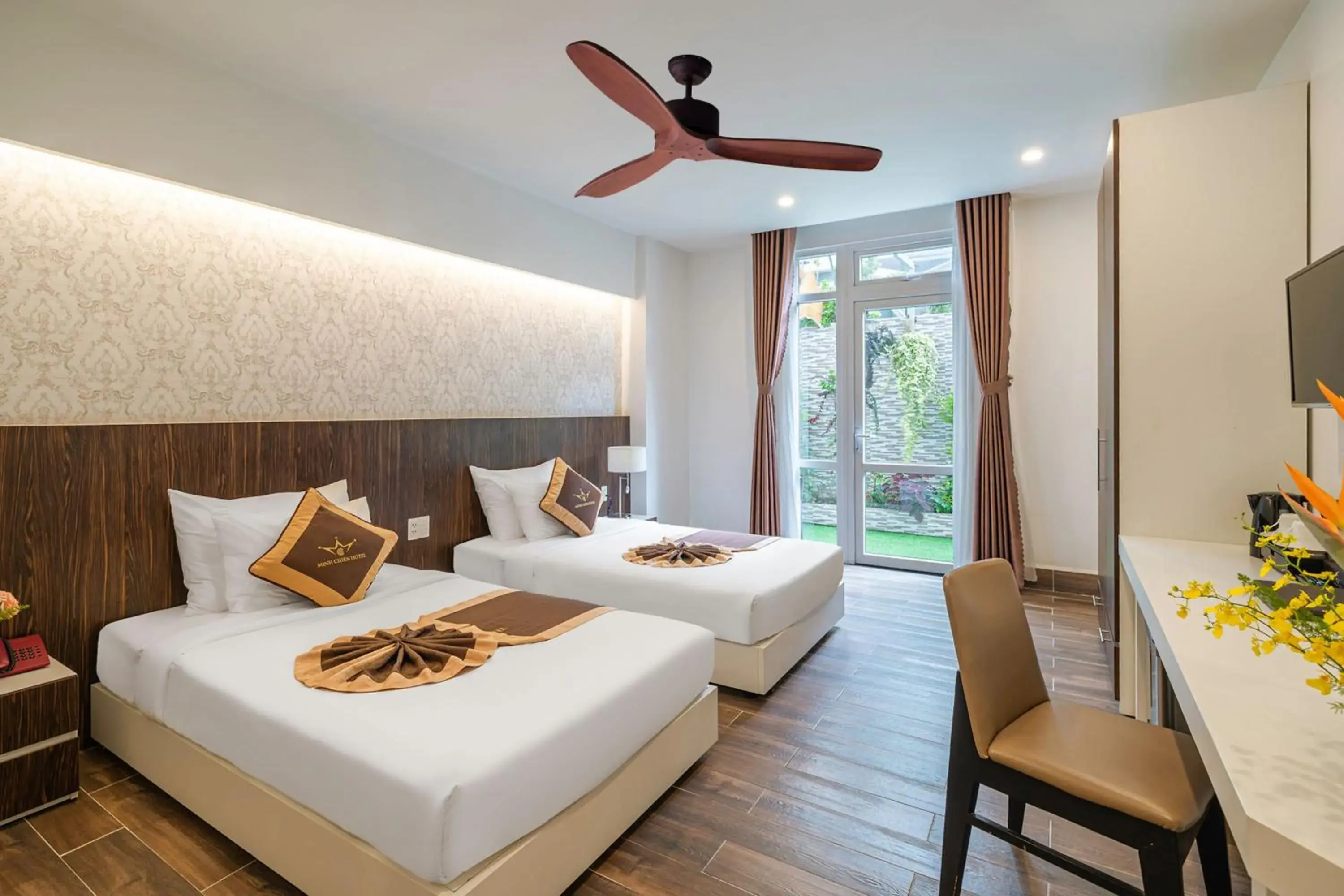 Twin Room with View in Minh Chien Hotel Twin Room with View in Minh Chien Hotel