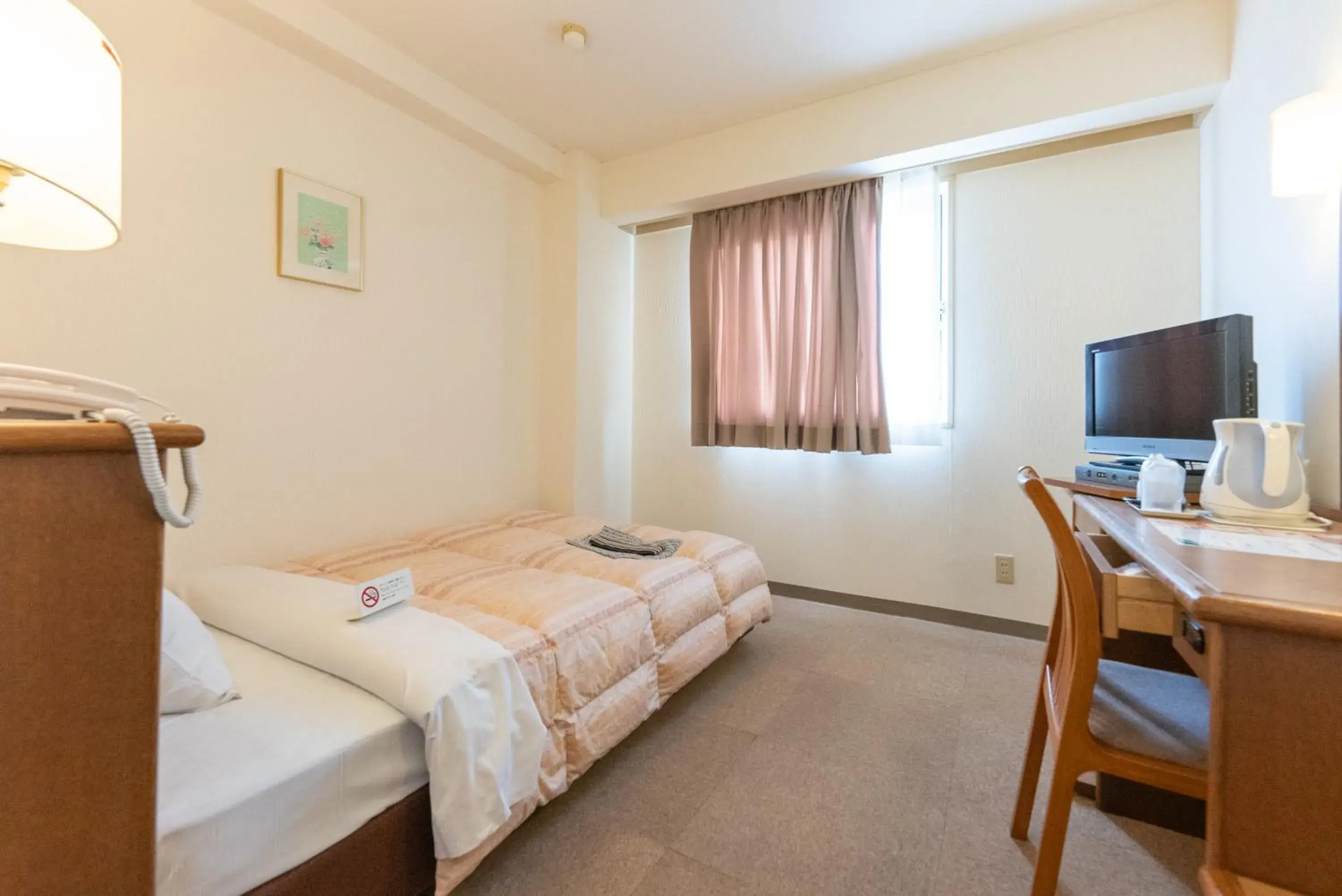 Double Room with Small Double Bed - single occupancy - Smoking in Tendo Central Hotel Double Room with Small Double Bed - single occupancy - Smoking in Tendo Central Hotel