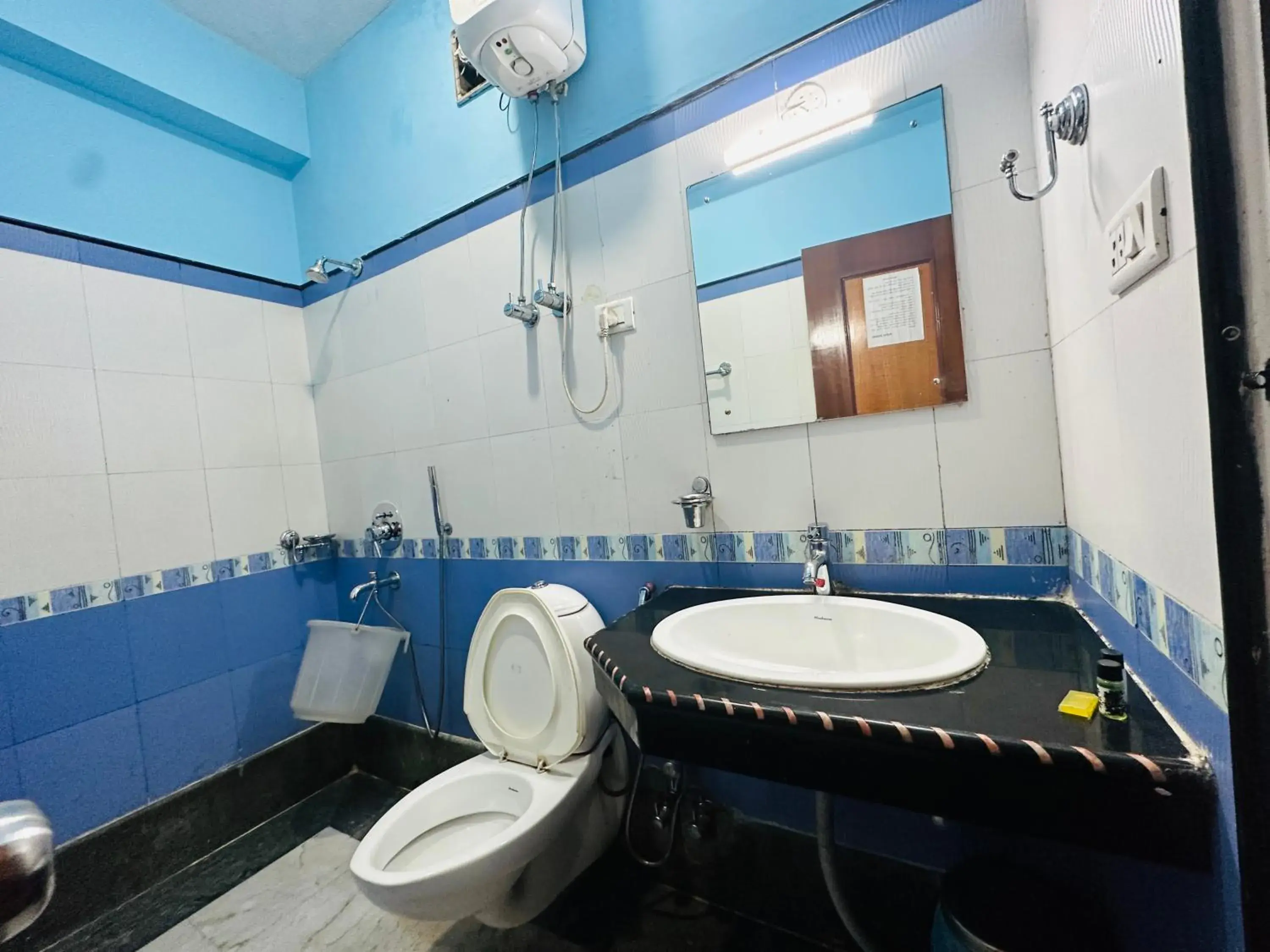 Triple Room with Mountain View in Hotel Gajraj Triple Room with Mountain View in Hotel Gajraj