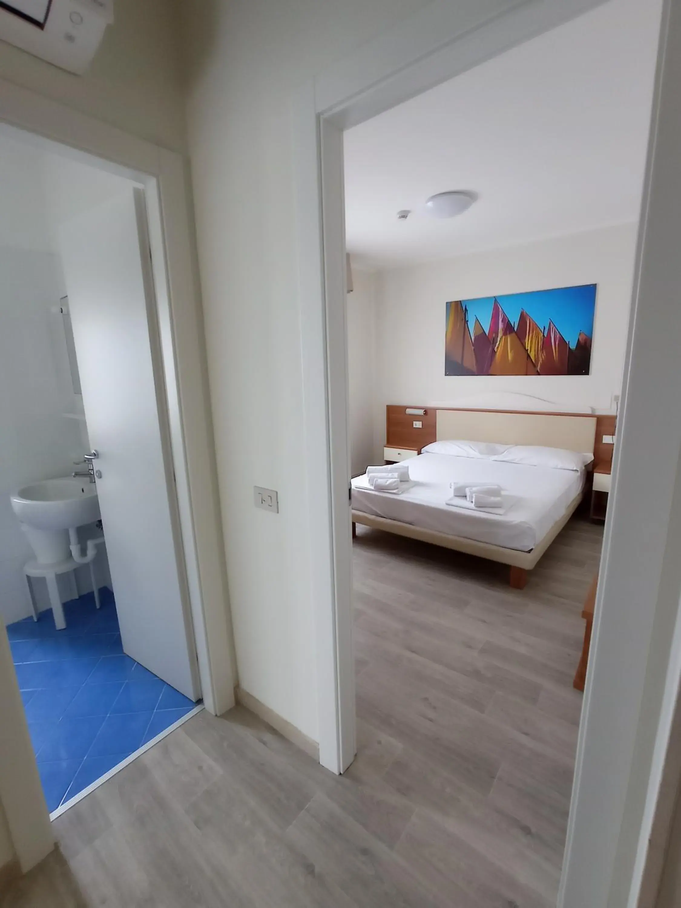 Two Connecting Double Rooms in Hotel Verona Two Connecting Double Rooms in Hotel Verona