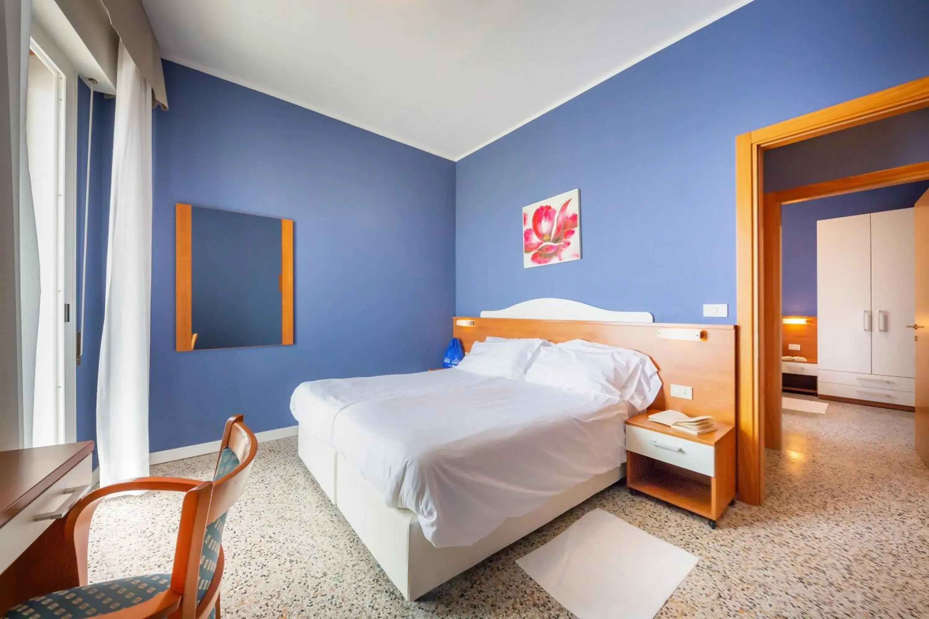 Two Seafront Connecting Double Room in Hotel Verona Two Seafront Connecting Double Room in Hotel Verona