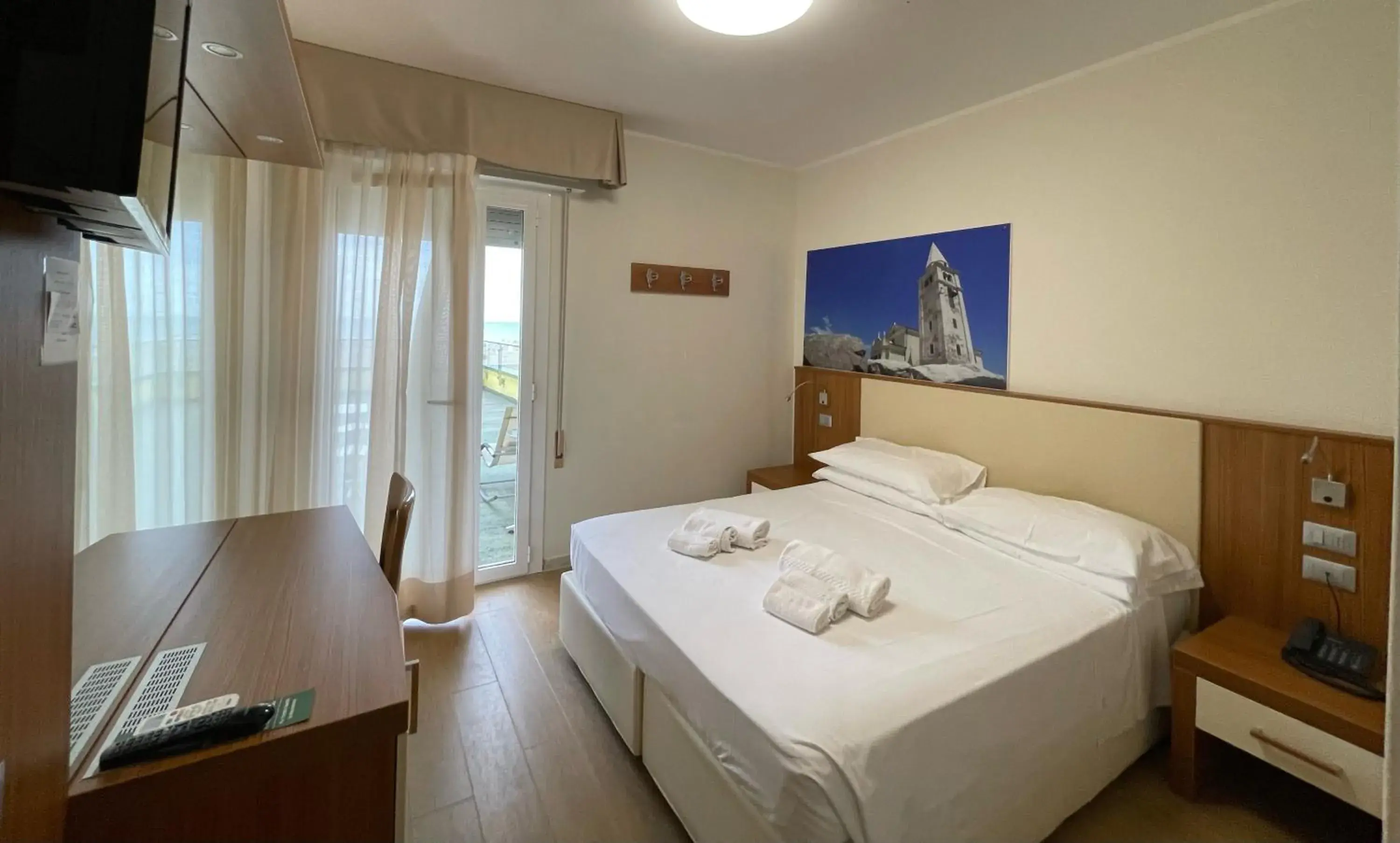 Double Room with Balcony and Sea View in Hotel Verona Double Room with Balcony and Sea View in Hotel Verona