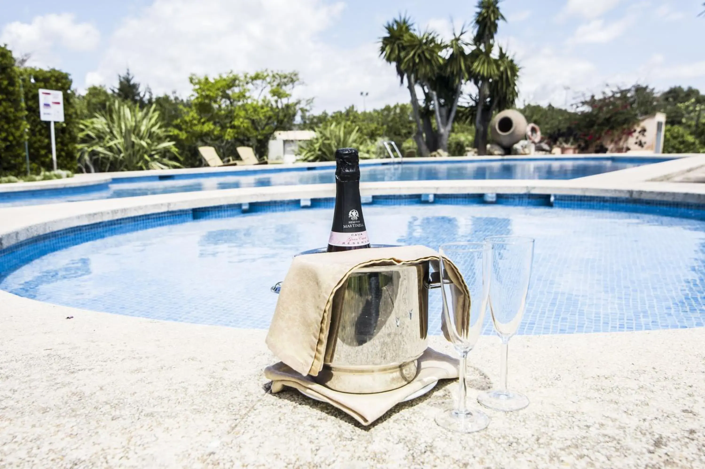 Double or Twin Room with Terrace - Spa Access in Aumallia Hotel & Spa Double or Twin Room with Terrace - Spa Access in Aumallia Hotel & Spa