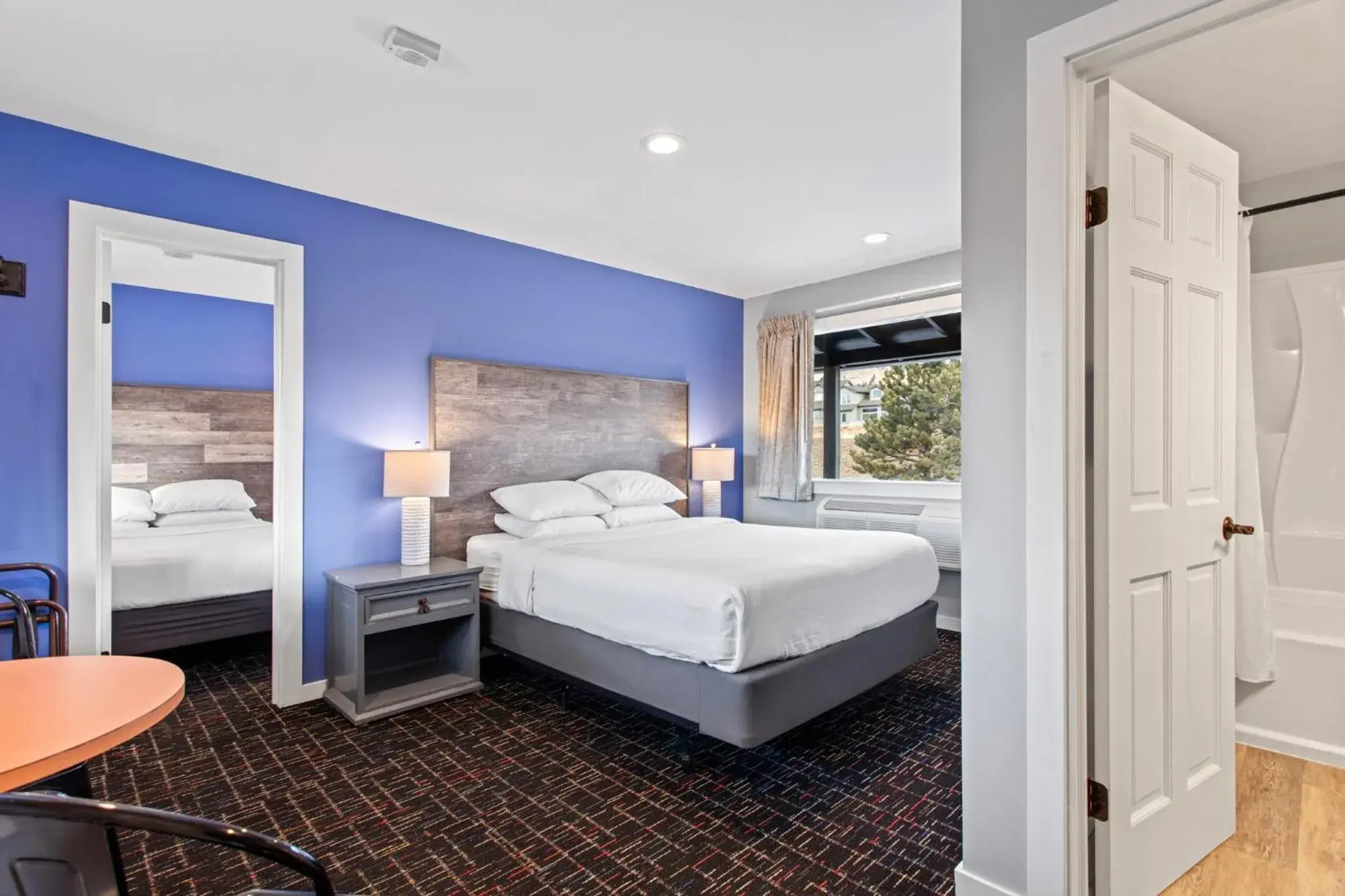 Family Room in Coyote Mountain Lodge Family Room in Coyote Mountain Lodge