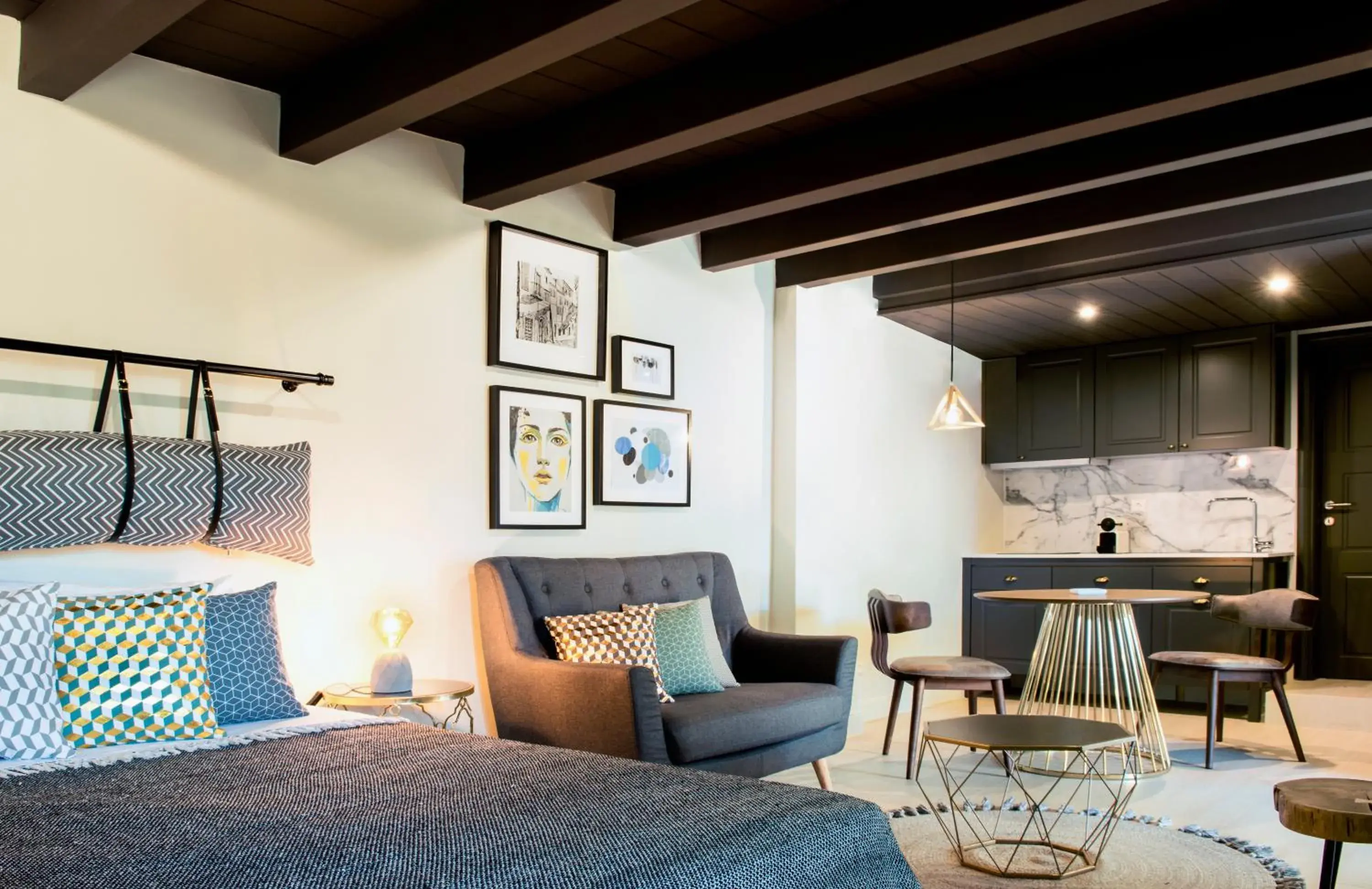 Deluxe Suite in Rocks Republic Deluxe Suite in Rocks Republic