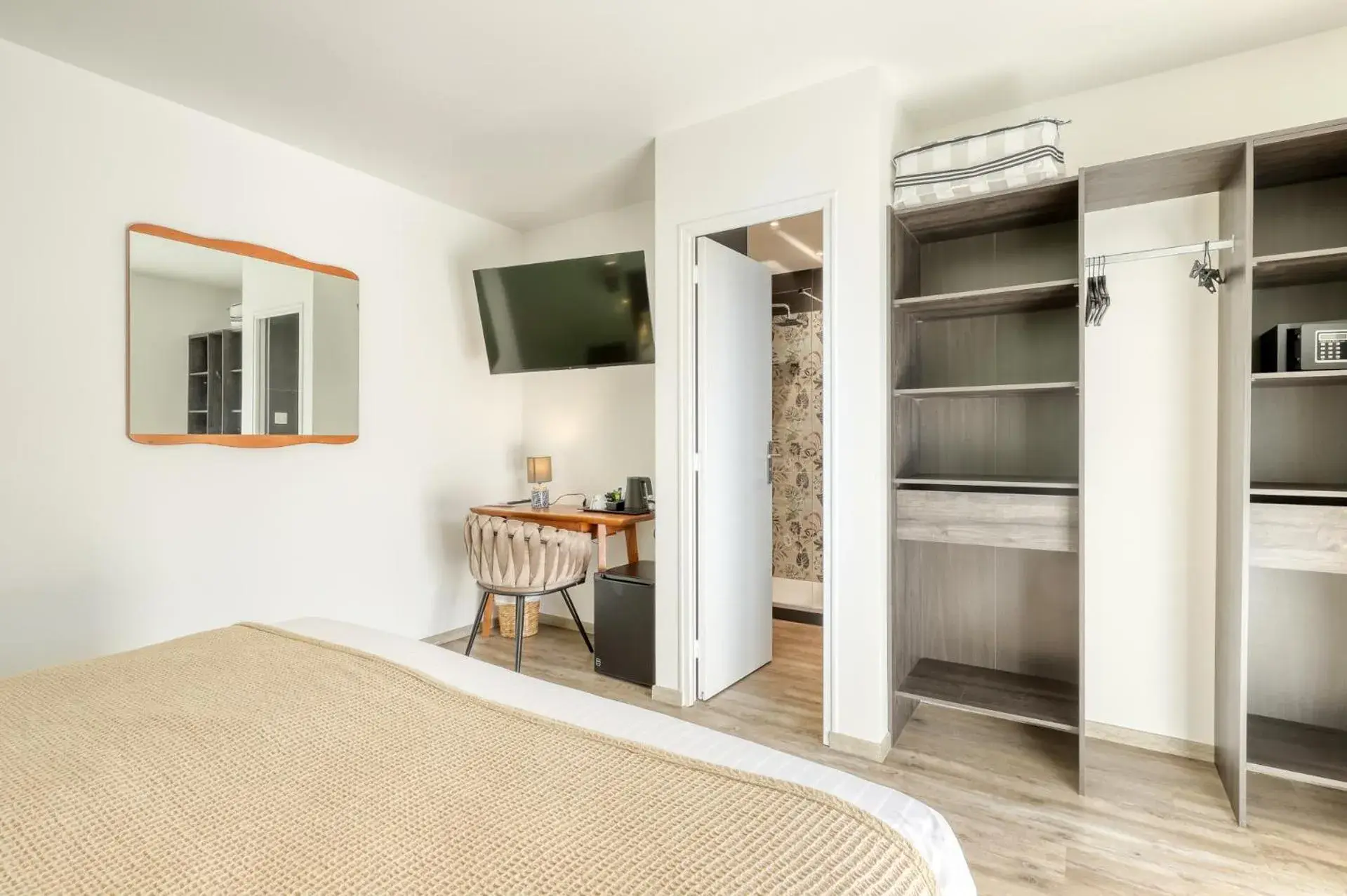 Superior Double or Twin Room with Sea View in Anglade Hotel Superior Double or Twin Room with Sea View in Anglade Hotel