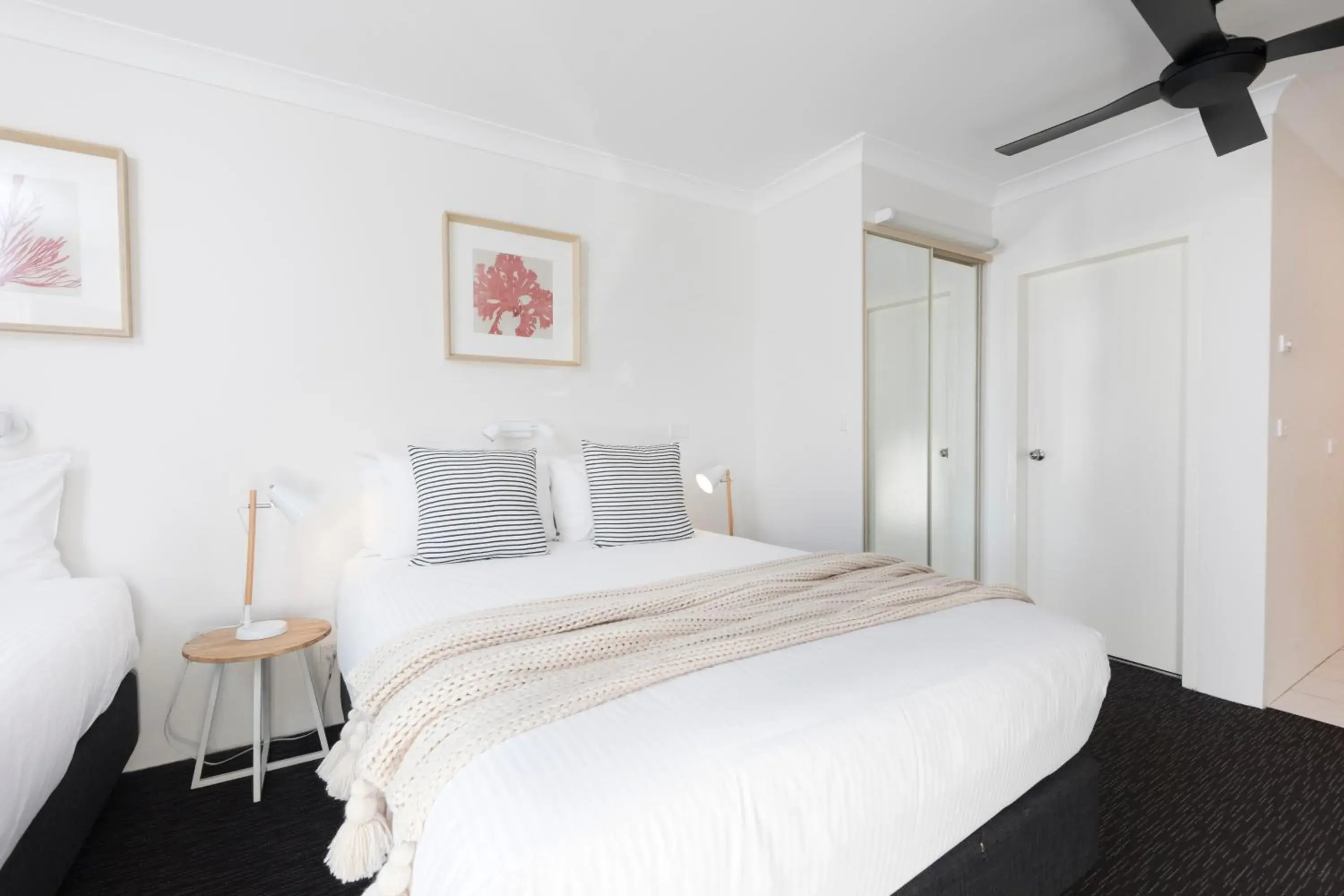 Standard Queen Room in Hotel Forster Standard Queen Room in Hotel Forster