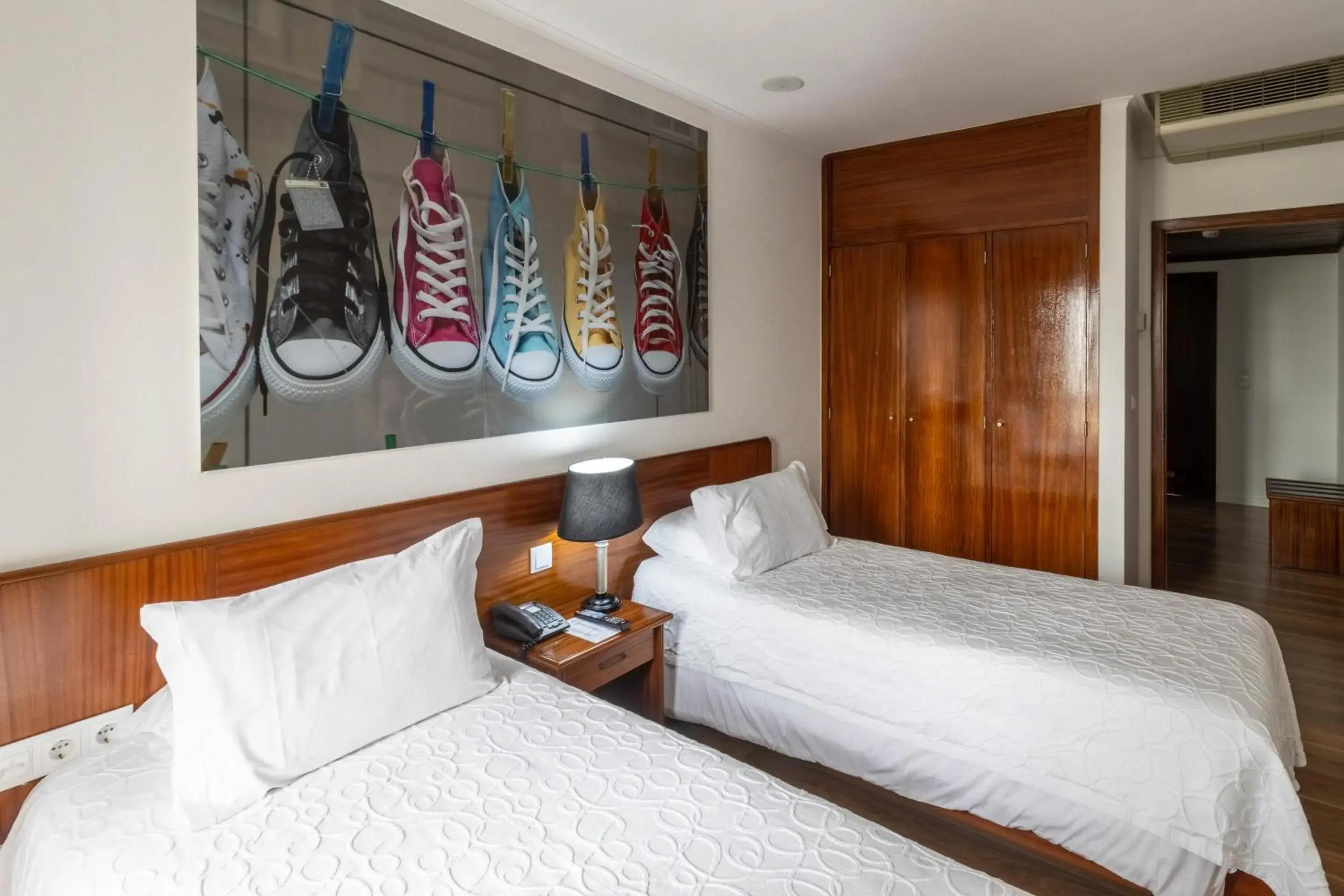 Deluxe Twin Room - single occupancy in Hotel A.S. Sao Joao da Madeira Deluxe Twin Room - single occupancy in Hotel A.S. Sao Joao da Madeira