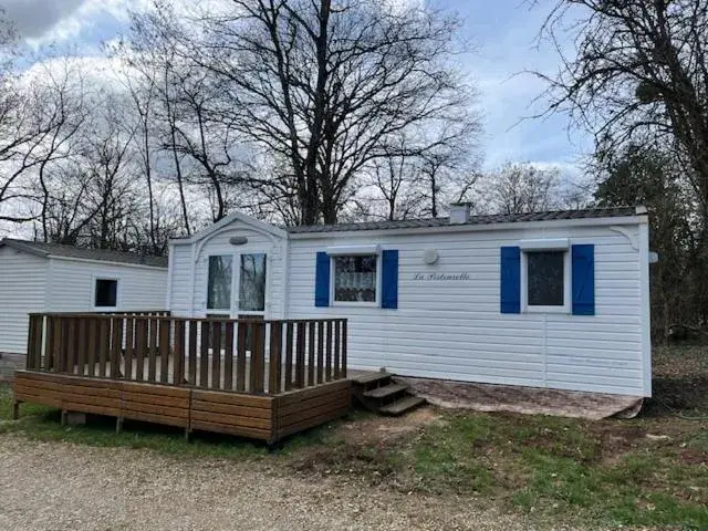 Mobile Home in Camping de la Croix d'Arles Mobile Home in Camping de la Croix d'Arles