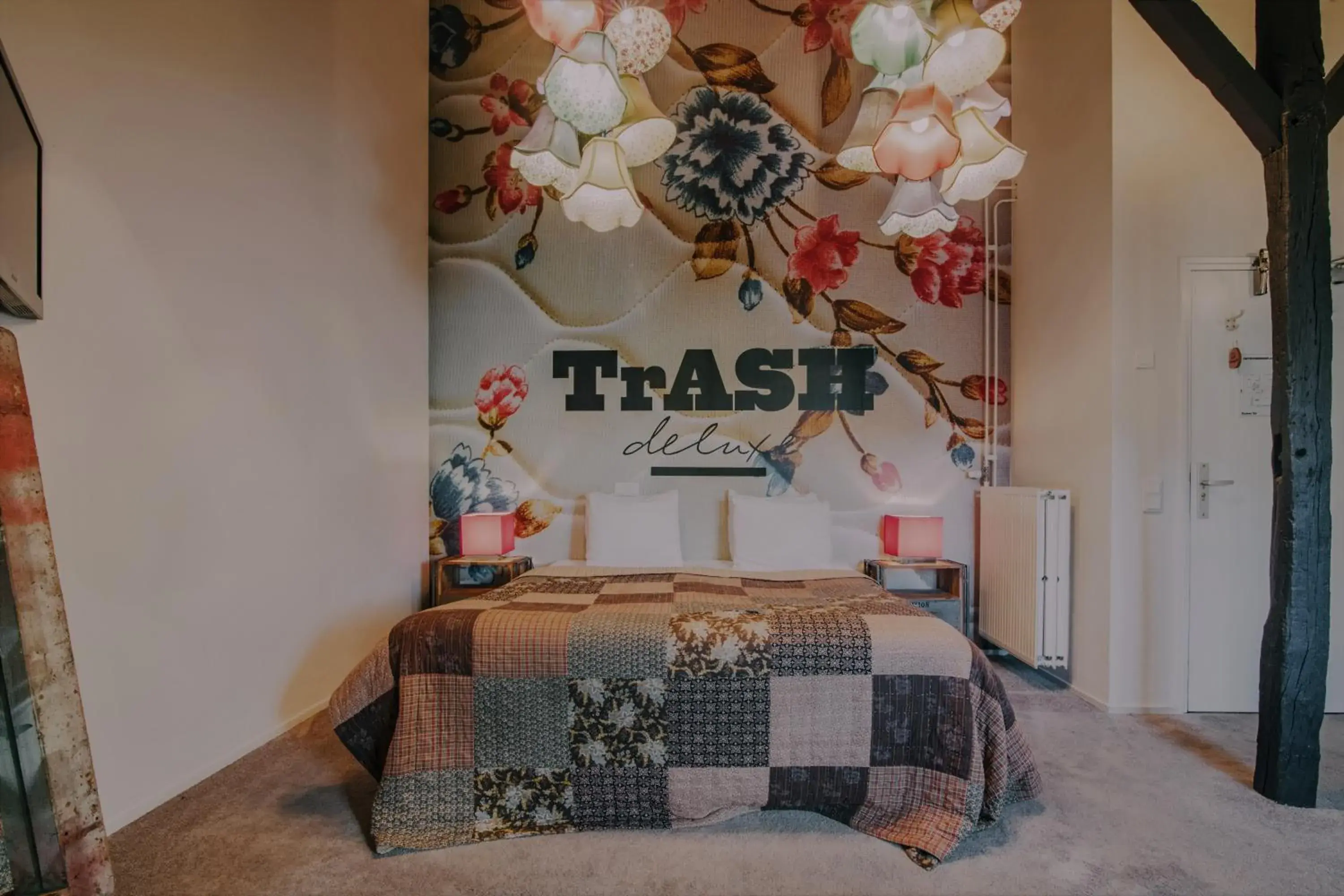 Superior Double Room in Hotel Trash Deluxe Superior Double Room in Hotel Trash Deluxe