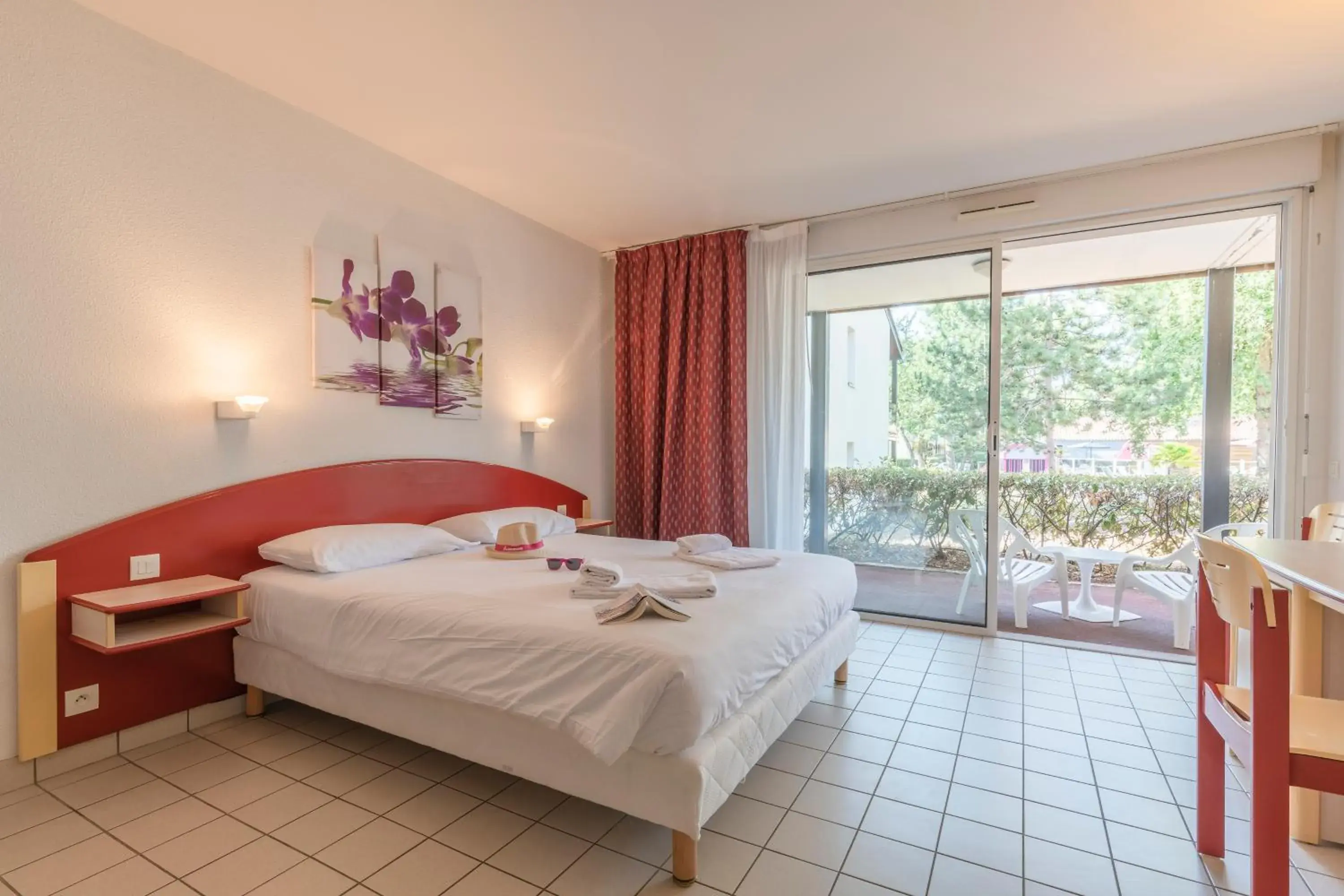 Double Room - Disability Access in Azureva Ronce les Bains Double Room - Disability Access in Azureva Ronce les Bains