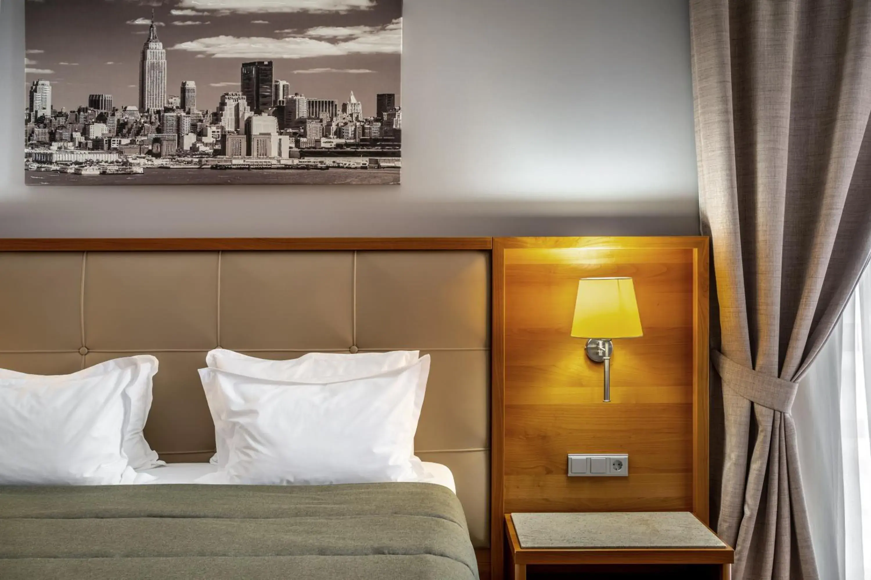 Superior King Room in CITYHOTEL Superior King Room in CITYHOTEL