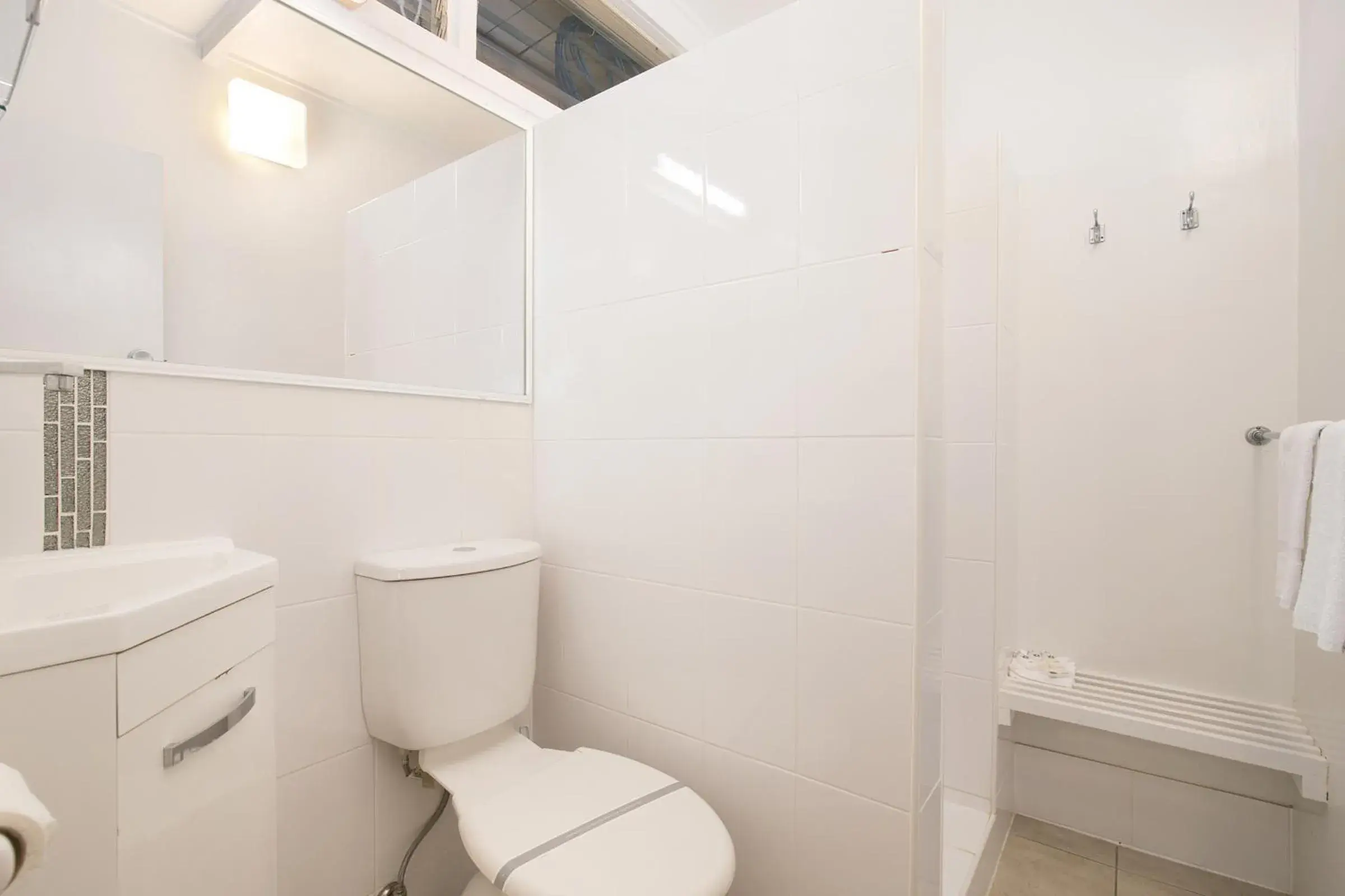 Double Room in South Gladstone Motel Double Room in South Gladstone Motel