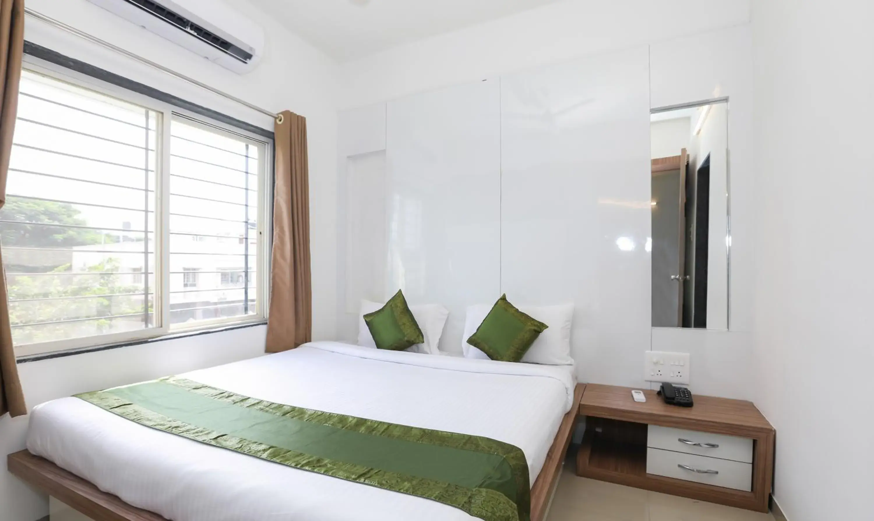 Deluxe Family Room - single occupancy in Treebo Sapphire Studio Deluxe Family Room - single occupancy in Treebo Sapphire Studio