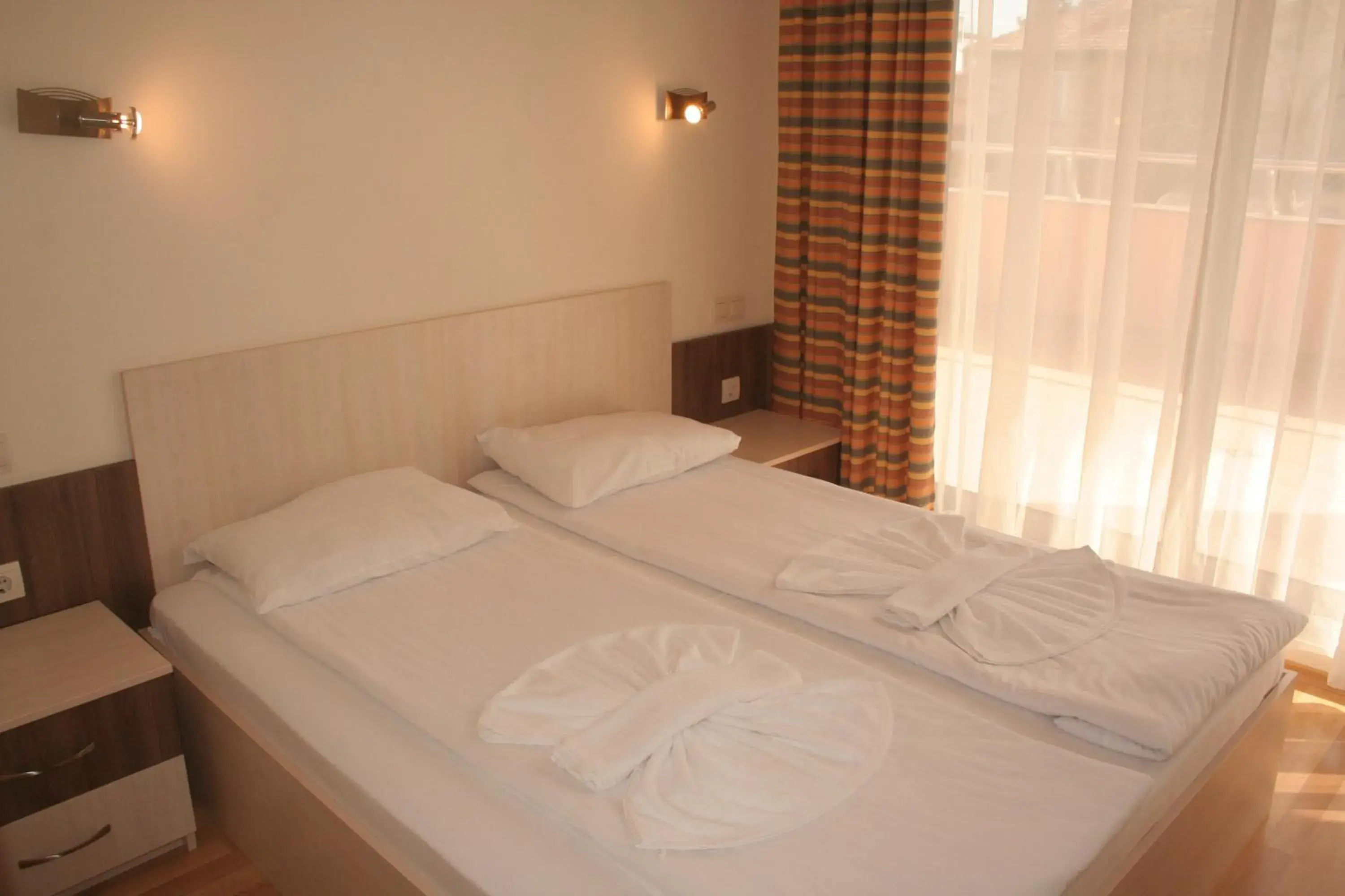 Twin Room with Balcony in Aparthotel VRIS Twin Room with Balcony in Aparthotel VRIS