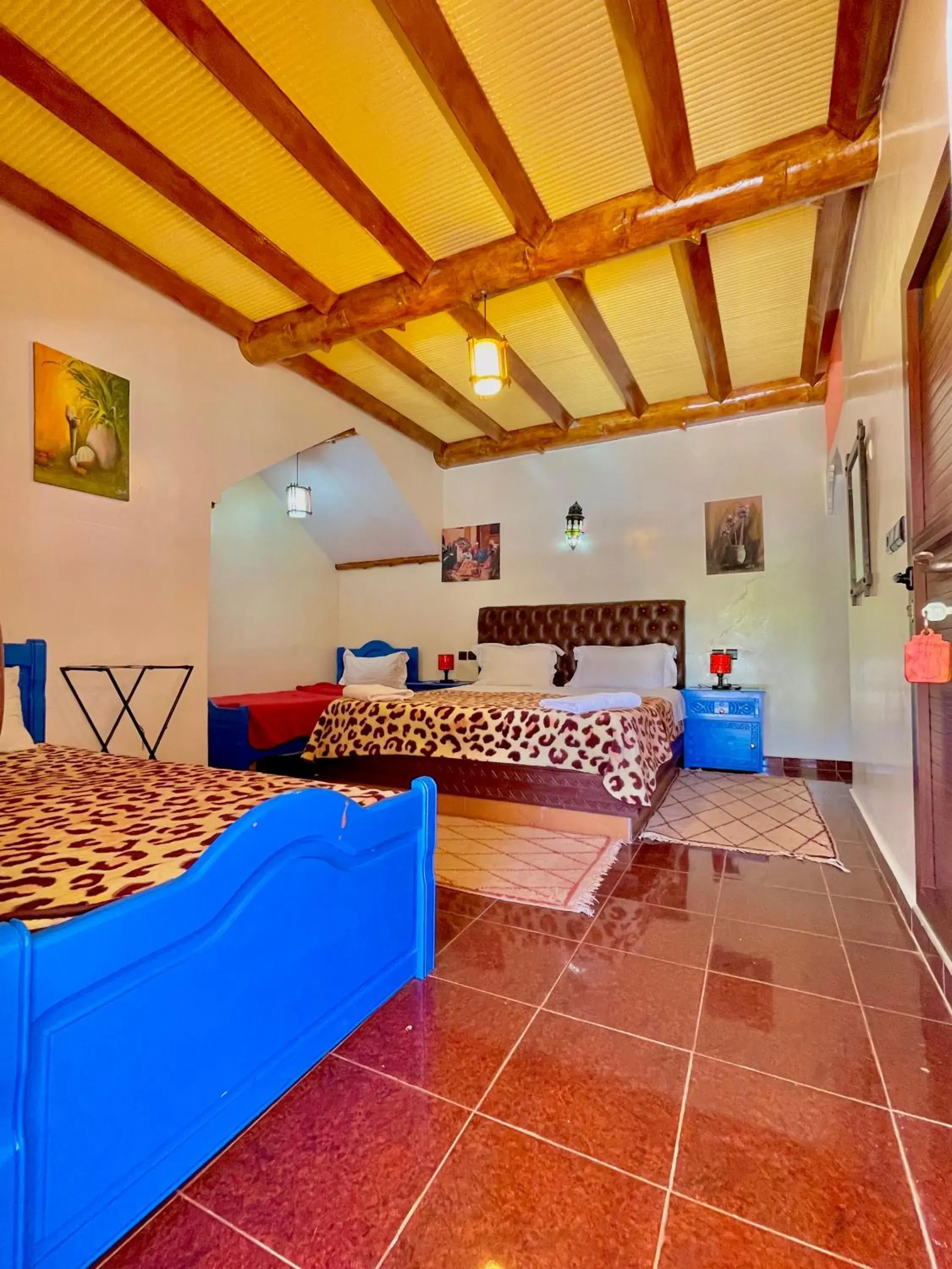 Quadruple Room in Hotel L'Arganier d'Ammelne Quadruple Room in Hotel L'Arganier d'Ammelne