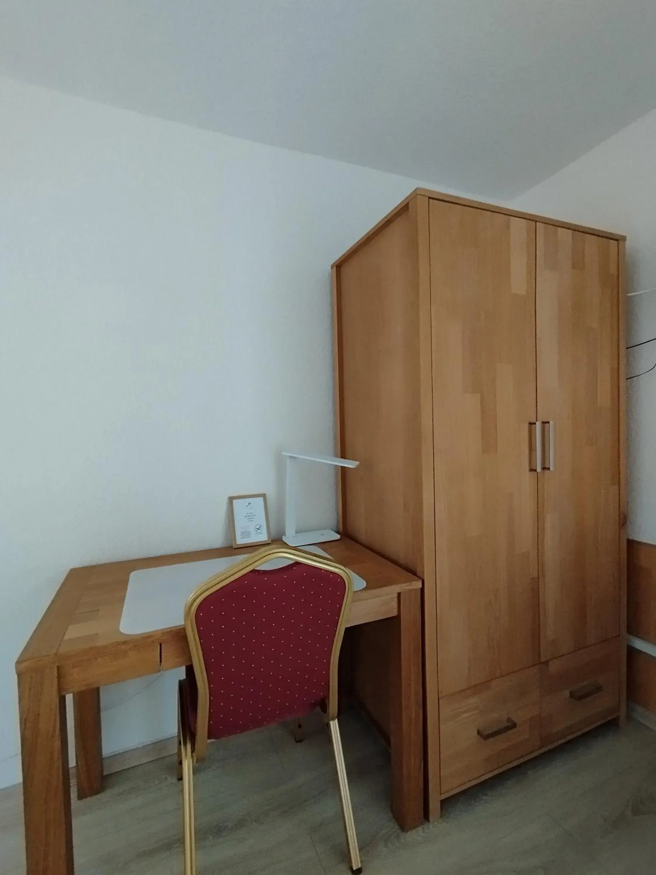 Standard Single Room with Mountain View - single occupancy in AM BERG Hotel Standard Single Room with Mountain View - single occupancy in AM BERG Hotel