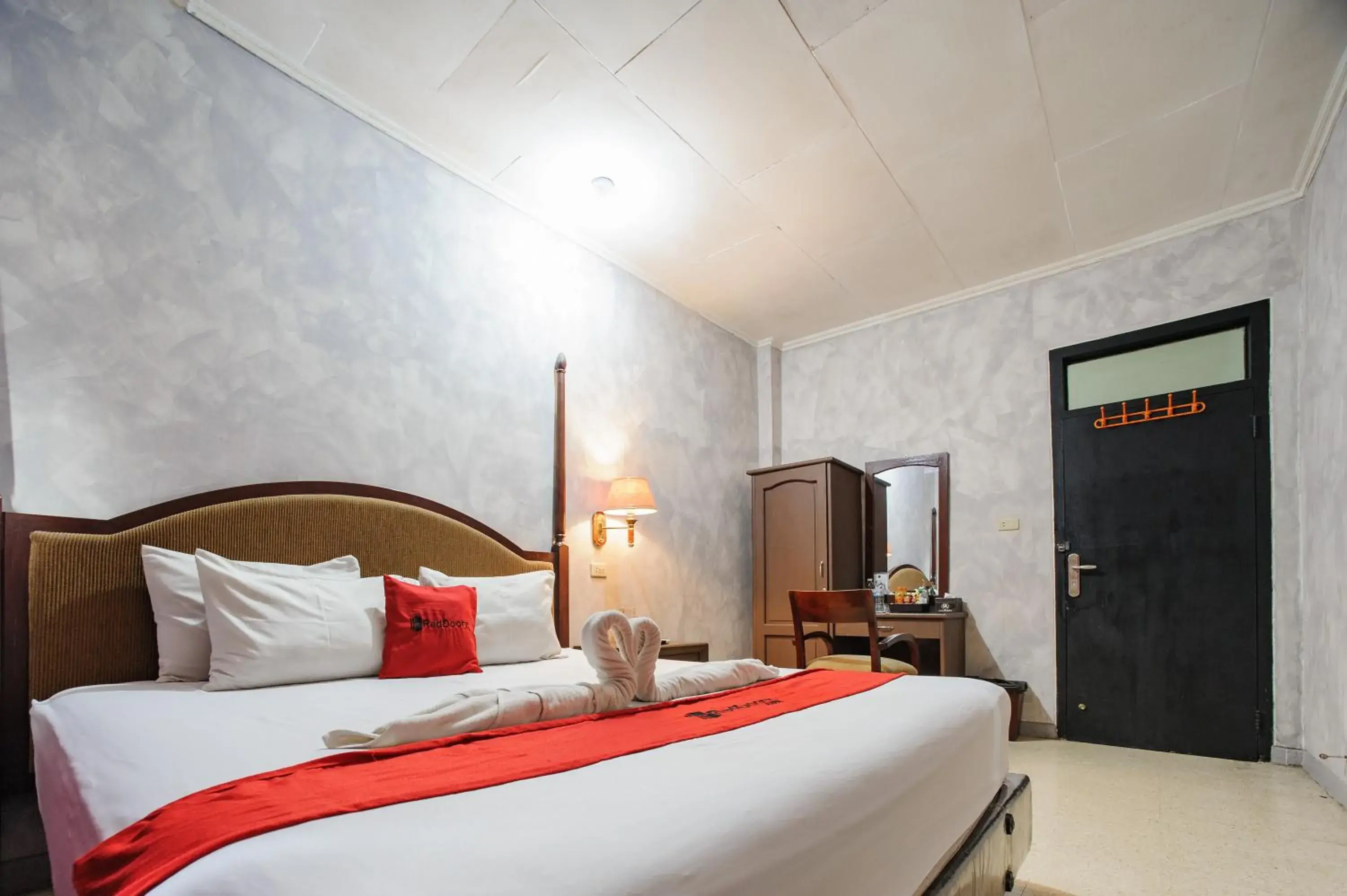 Double Room in RedDoorz Plus @ Jalan Raden Intan Lampung Double Room in RedDoorz Plus @ Jalan Raden Intan Lampung