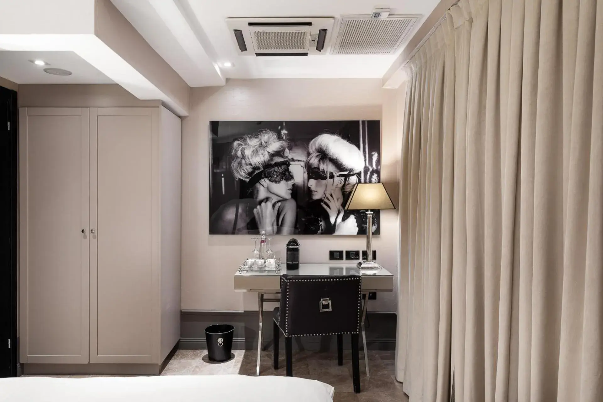 Deluxe Double Room - single occupancy in Hotel B Berdichevsky Deluxe Double Room - single occupancy in Hotel B Berdichevsky