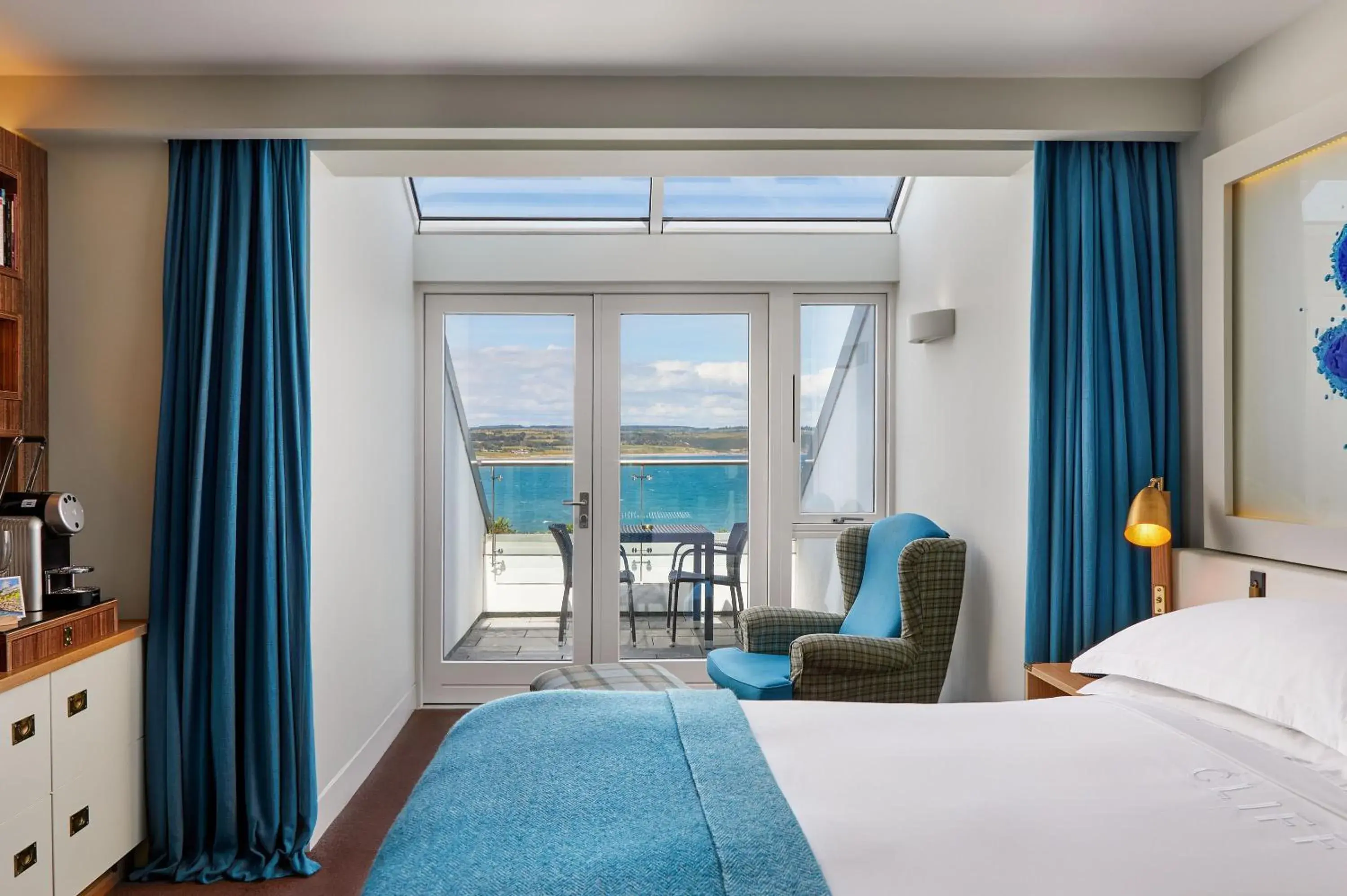 Deluxe Terrace Room in Cliff House Hotel Deluxe Terrace Room in Cliff House Hotel