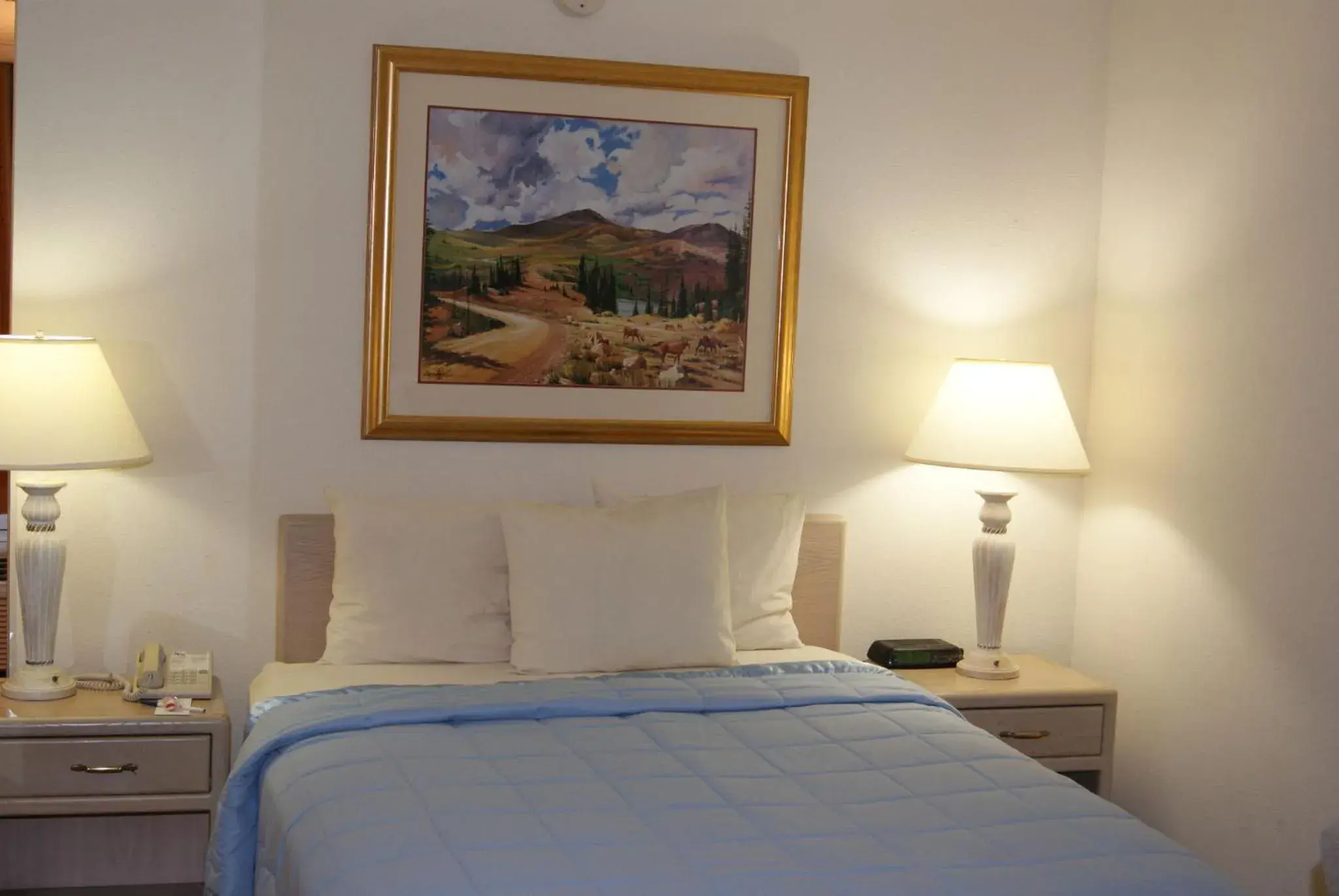 Deluxe King Room - Non-Smoking in Motel 6 Hastings NE Deluxe King Room - Non-Smoking in Motel 6 Hastings NE