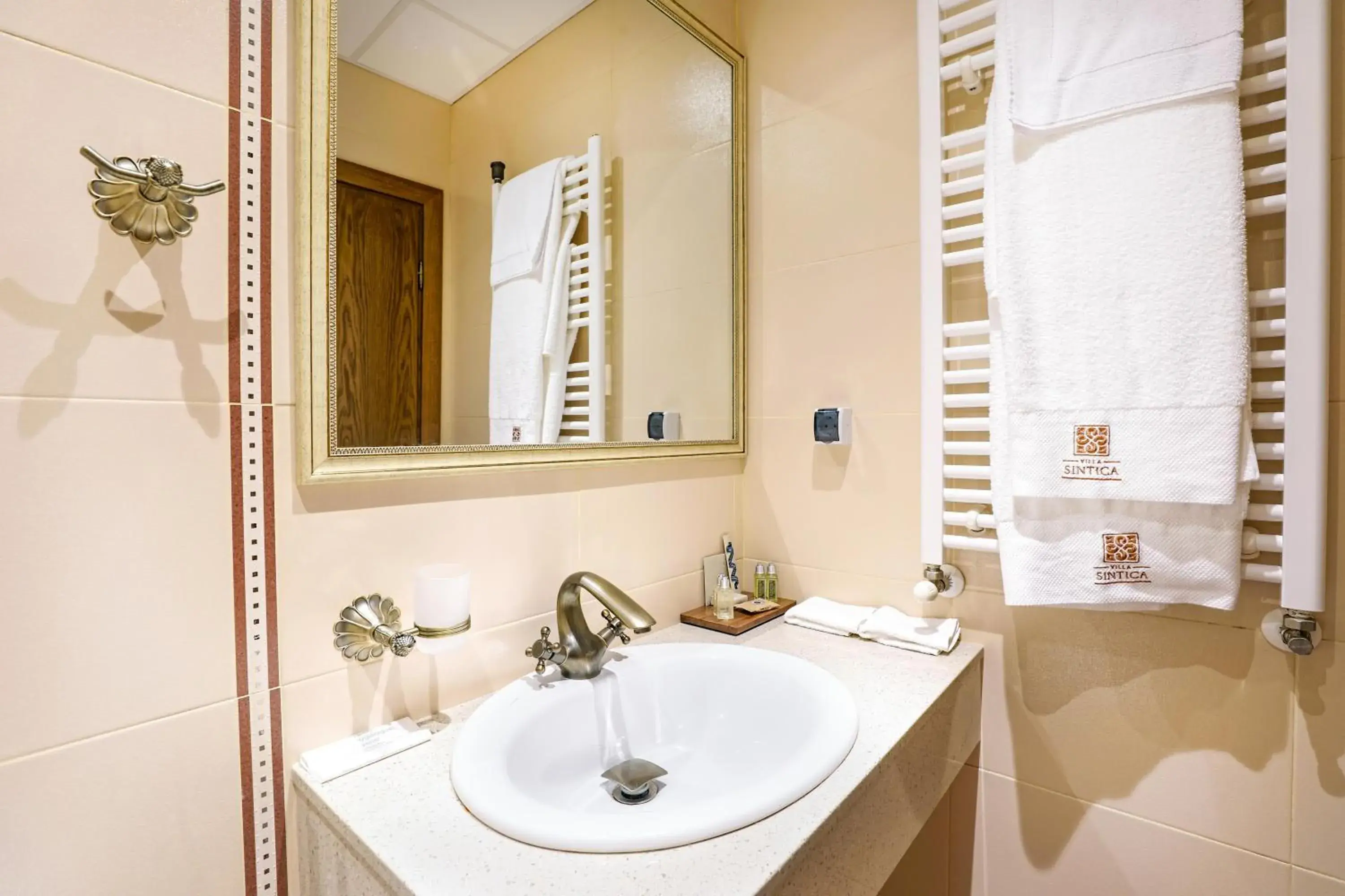 One-Bedroom Apartment in Villa Sintica One-Bedroom Apartment in Villa Sintica