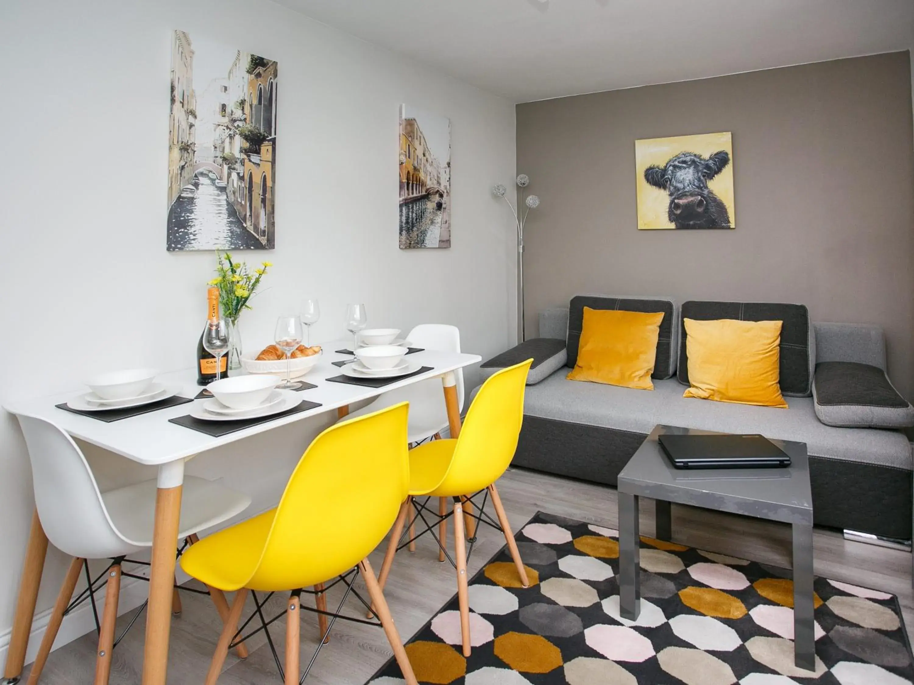 Apartment with Balcony in The Wee Snug Apartment with Balcony in The Wee Snug