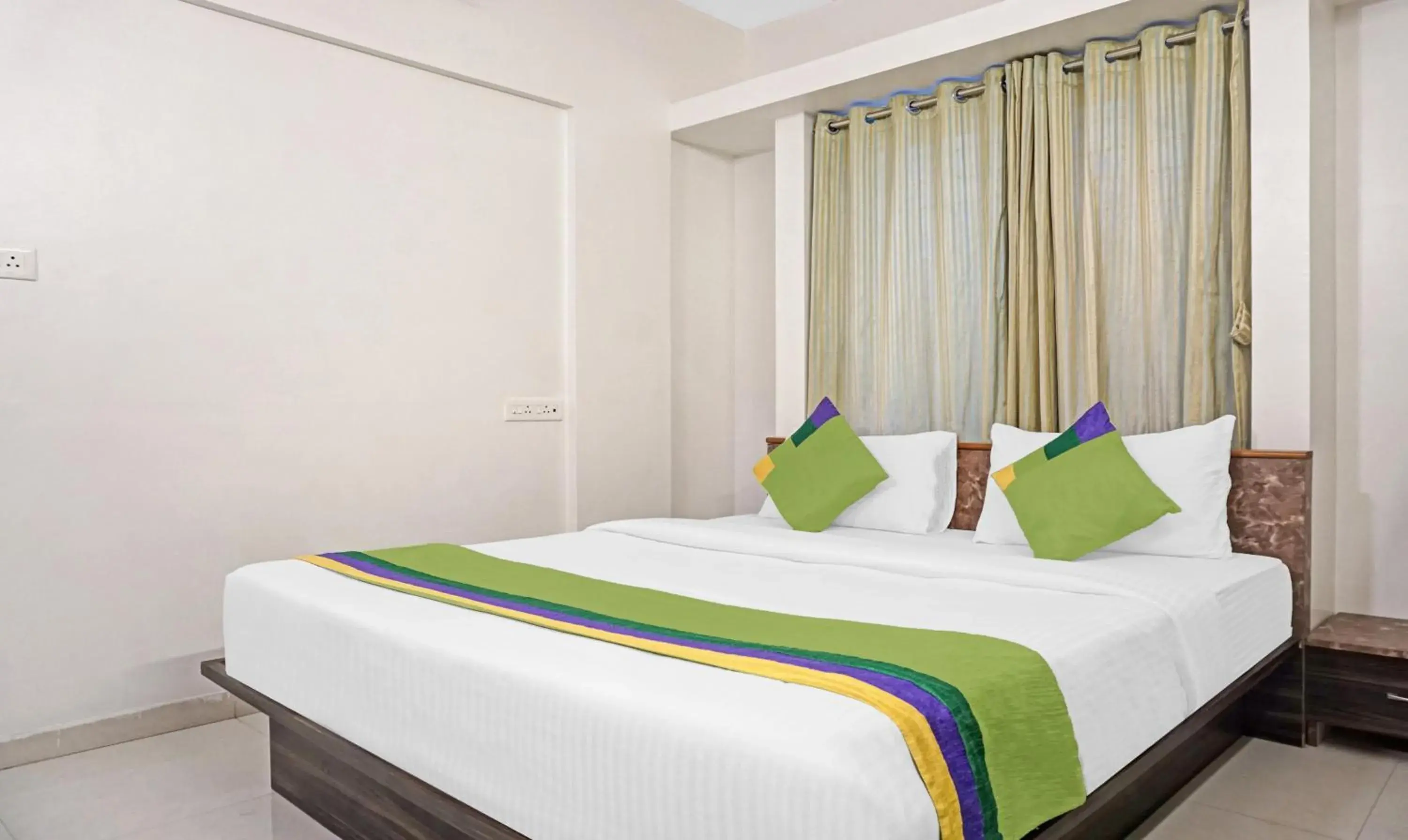 Standard Double Room - single occupancy in Treebo Diamond Residency - DDPK Inn Standard Double Room - single occupancy in Treebo Diamond Residency - DDPK Inn