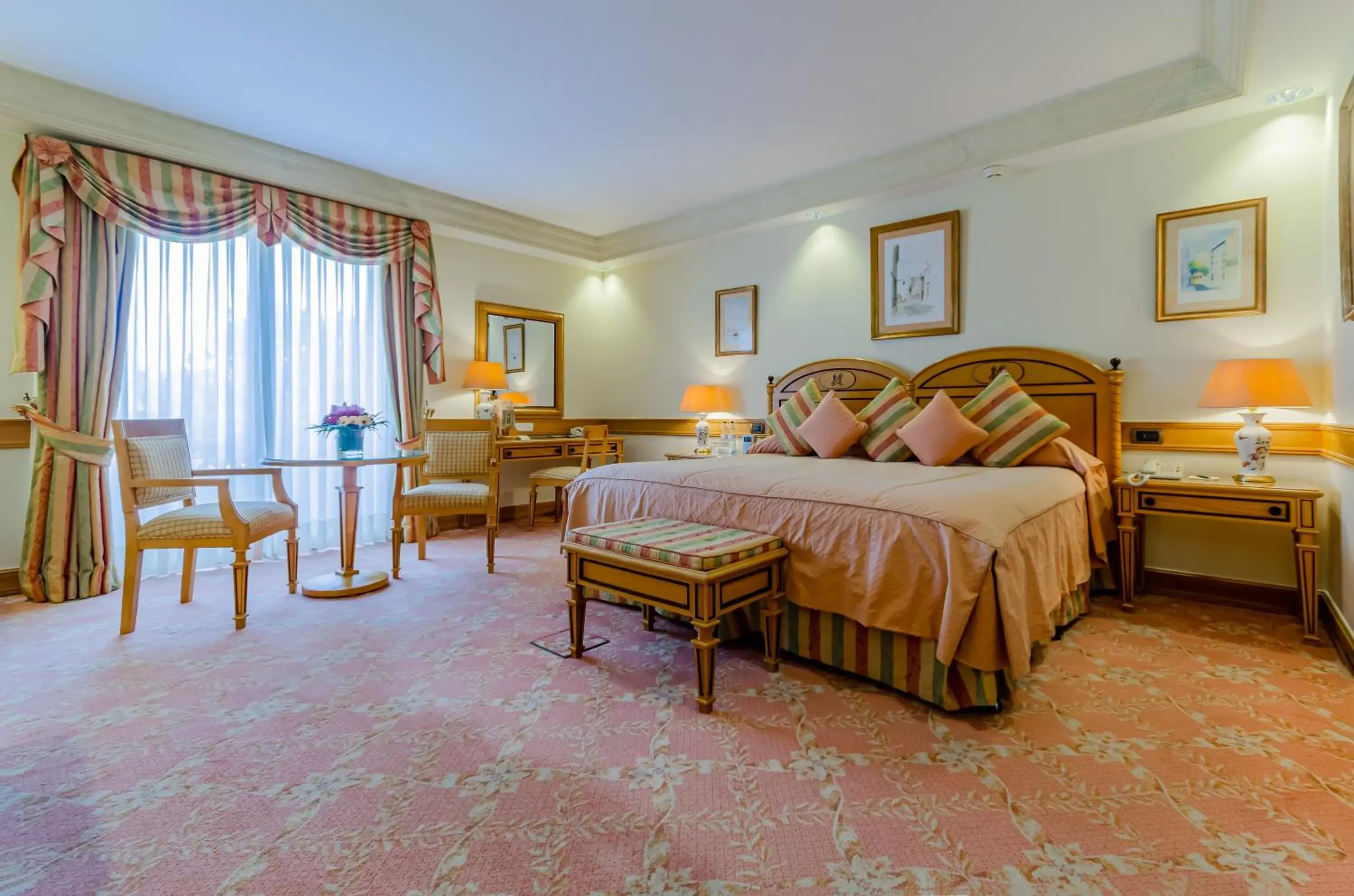Palace Superior Room in Olissippo Lapa Palace – The Leading Hotels of the World Palace Superior Room in Olissippo Lapa Palace – The Leading Hotels of the World