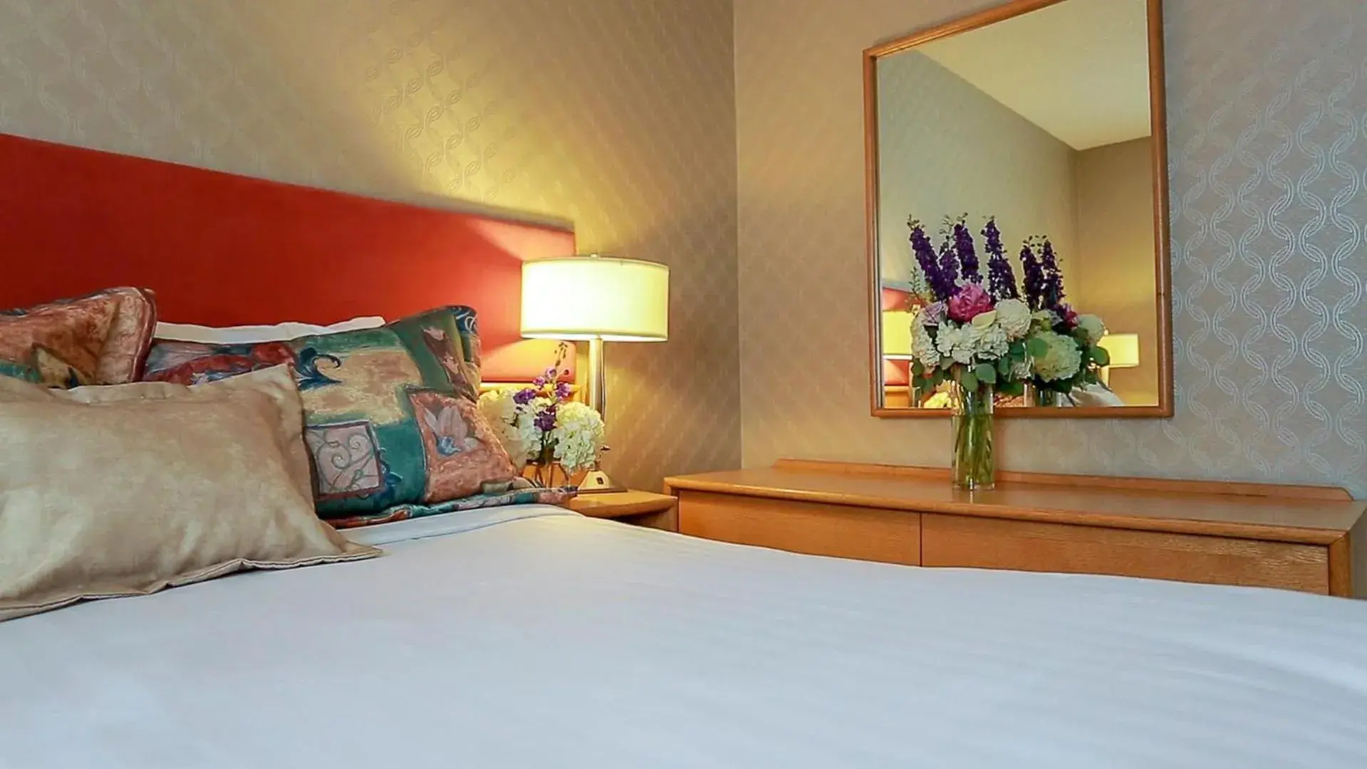 Two-Bedroom Suite in Cartier Place Suite Hotel Two-Bedroom Suite in Cartier Place Suite Hotel