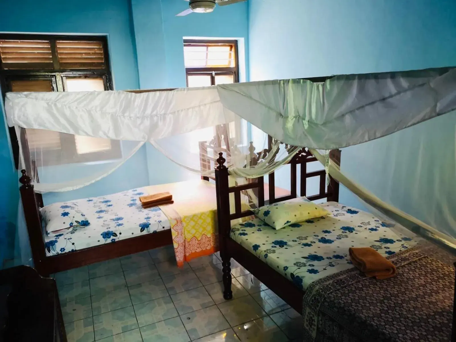 Standard Twin Room with Shared Bathroom in Bottoms Up Standard Twin Room with Shared Bathroom in Bottoms Up