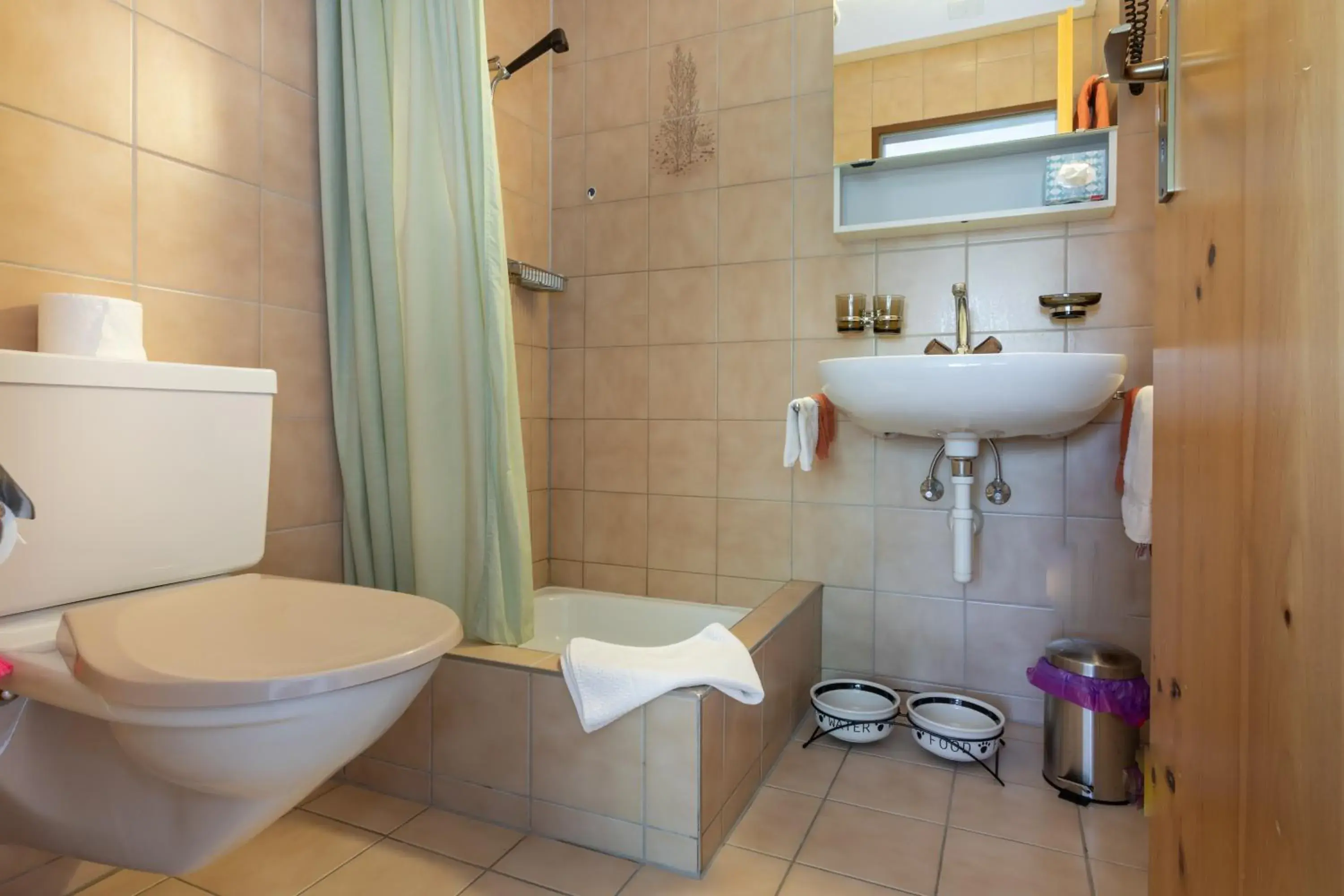 Standard Twin Room in Hotel Gravas Lodge - Das Hotel für Gäste mit Hund Standard Twin Room in Hotel Gravas Lodge - Das Hotel für Gäste mit Hund