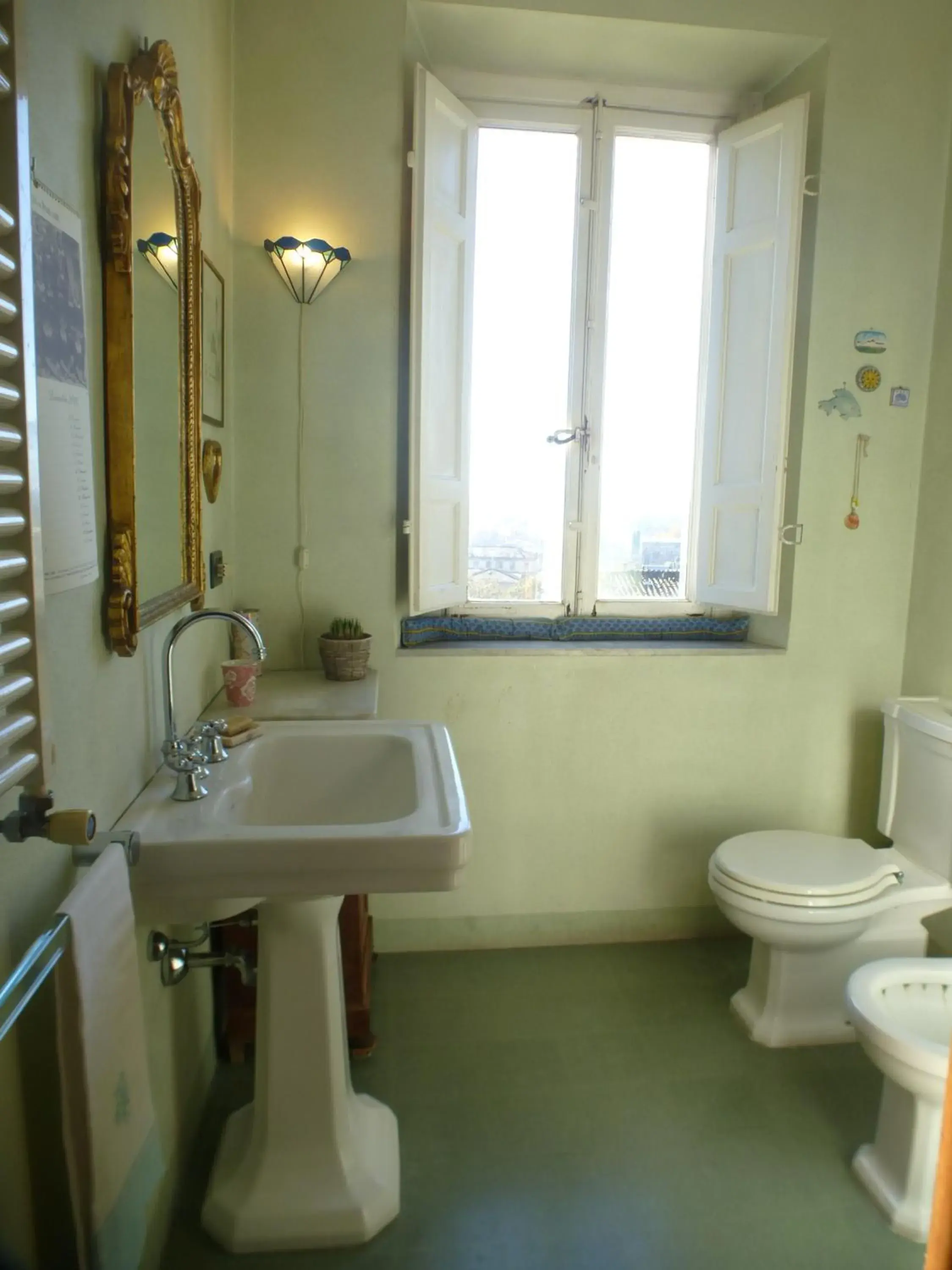 Double or Twin Room - single occupancy in Casa Marcè a "Sonno" Double or Twin Room - single occupancy in Casa Marcè a "Sonno"