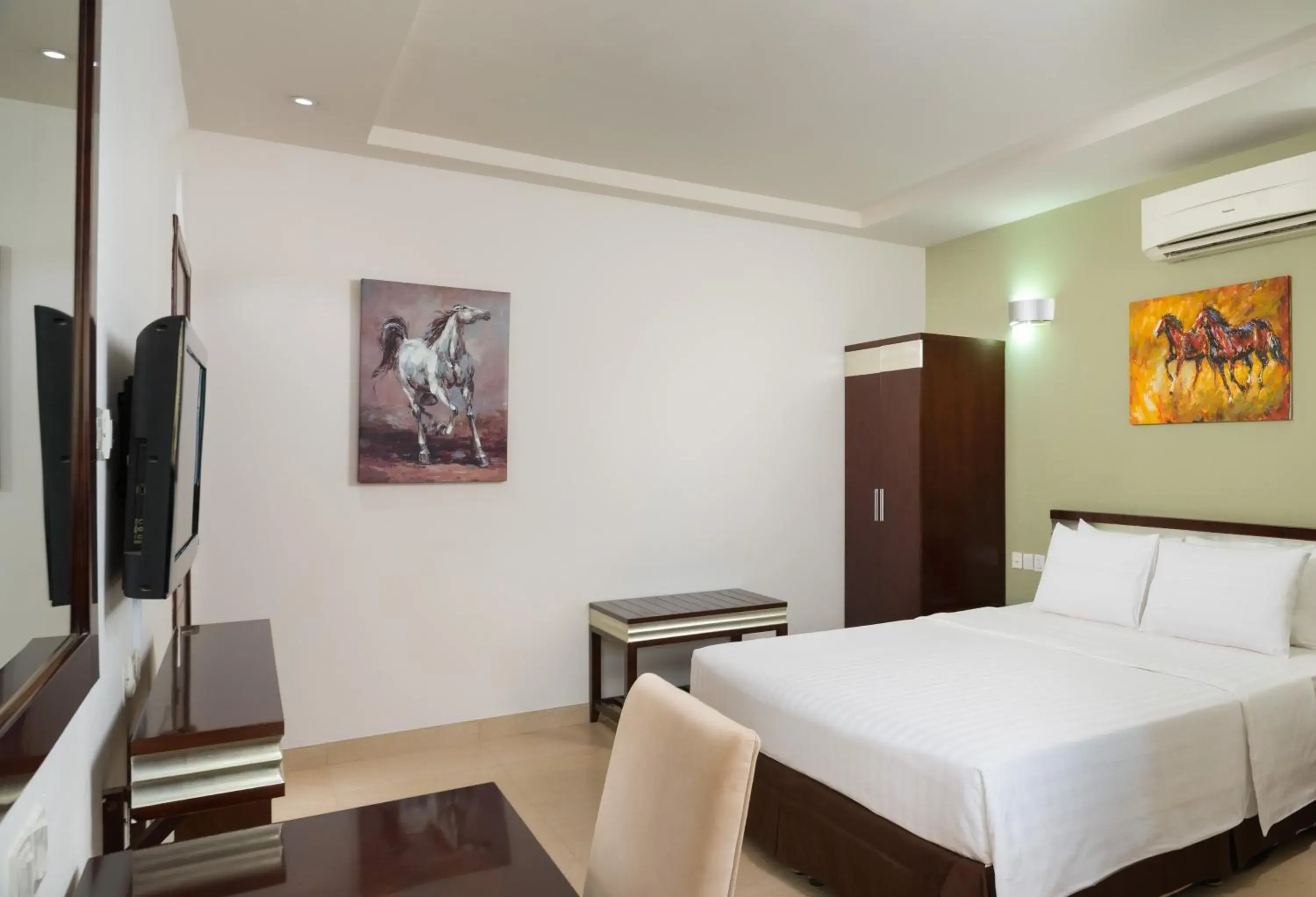 Standard King Room in Centara Life Muscat Dunes Hotel Standard King Room in Centara Life Muscat Dunes Hotel