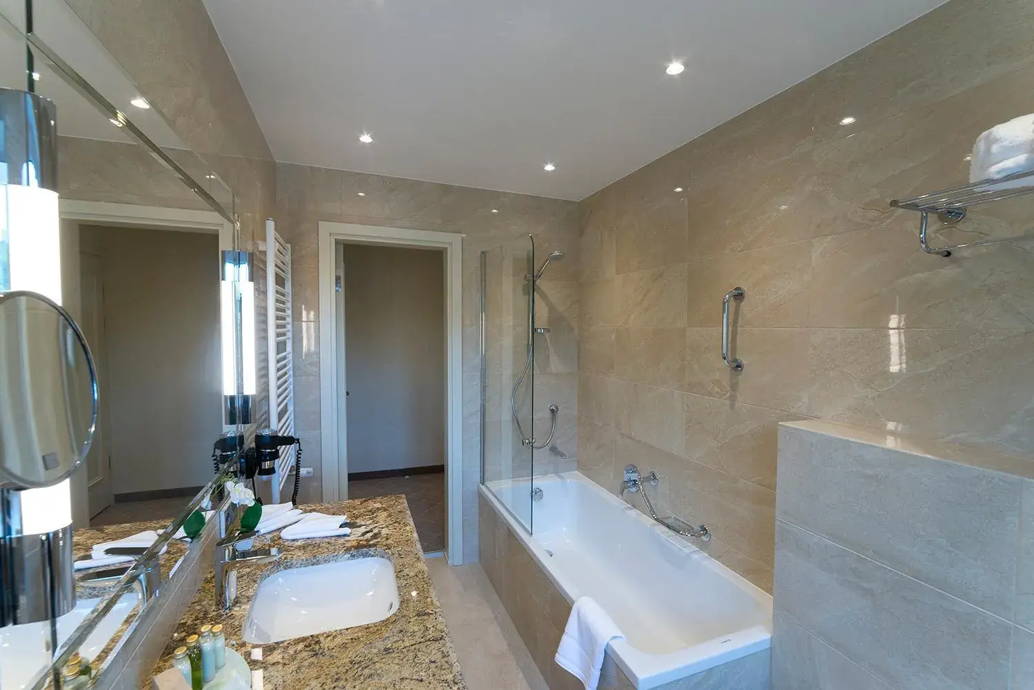 Superior Double Room in Park Hotel & Spa Katharina Superior Double Room in Park Hotel & Spa Katharina