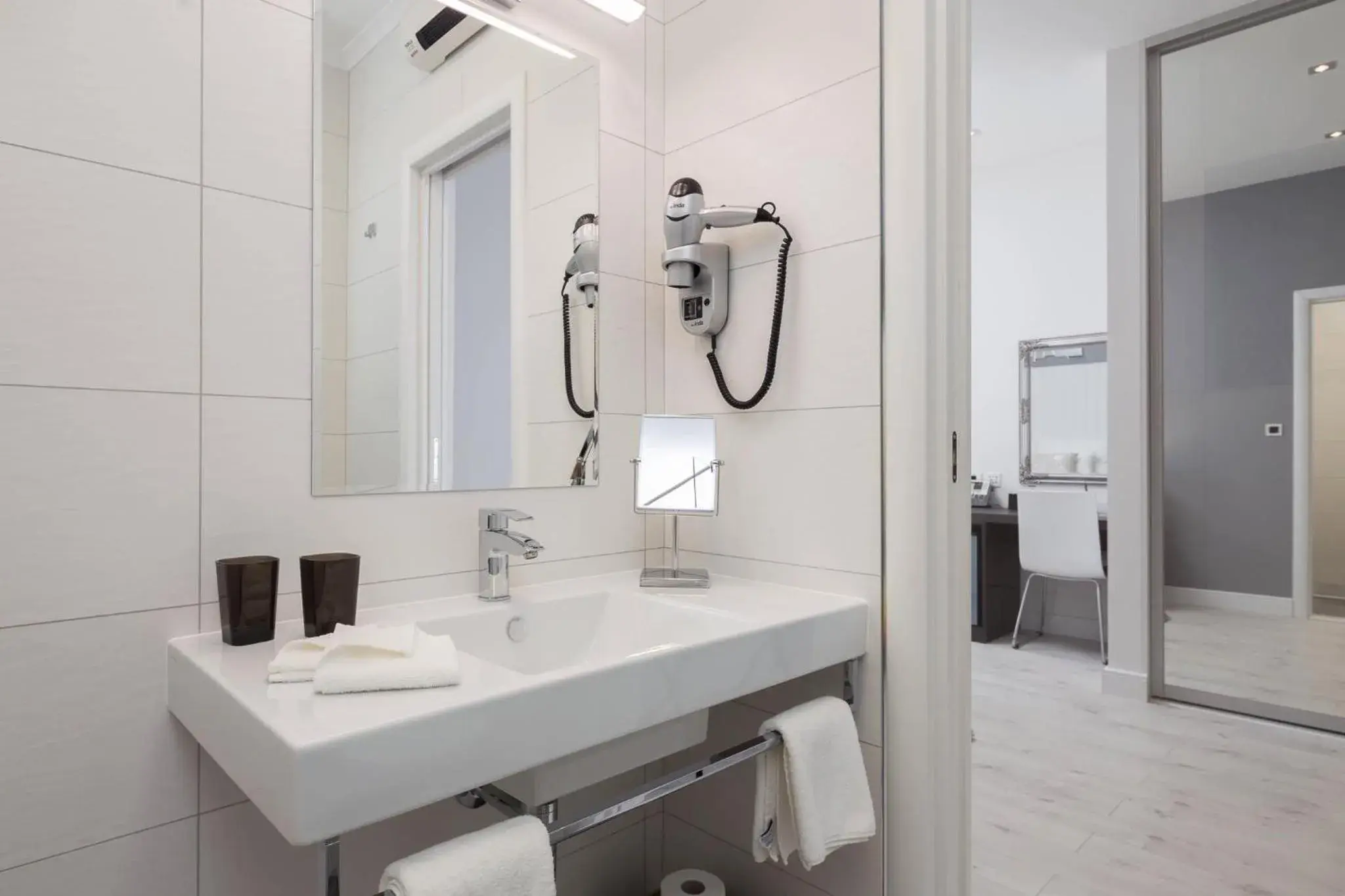 Superior Double Room with City View in Sleep Split Superior Double Room with City View in Sleep Split