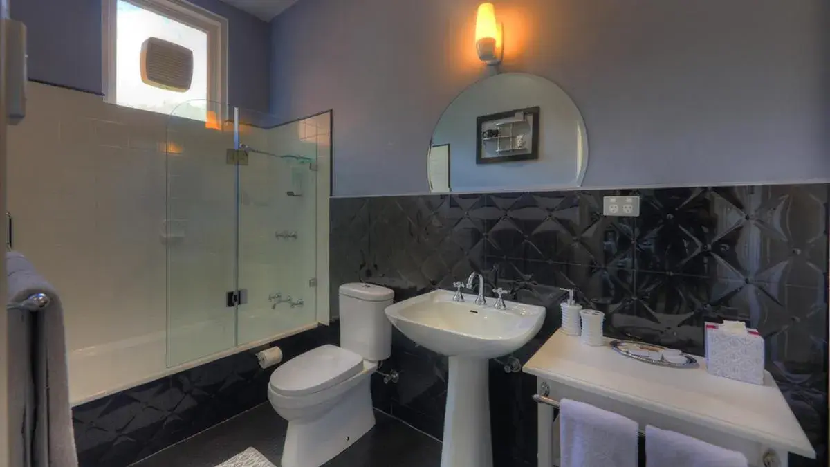 Superior Queen Room in Penghana Bed and Breakfast Superior Queen Room in Penghana Bed and Breakfast