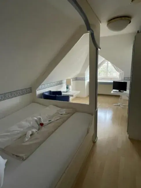 Economy Single Room in Hotel Friesengeist Economy Single Room in Hotel Friesengeist