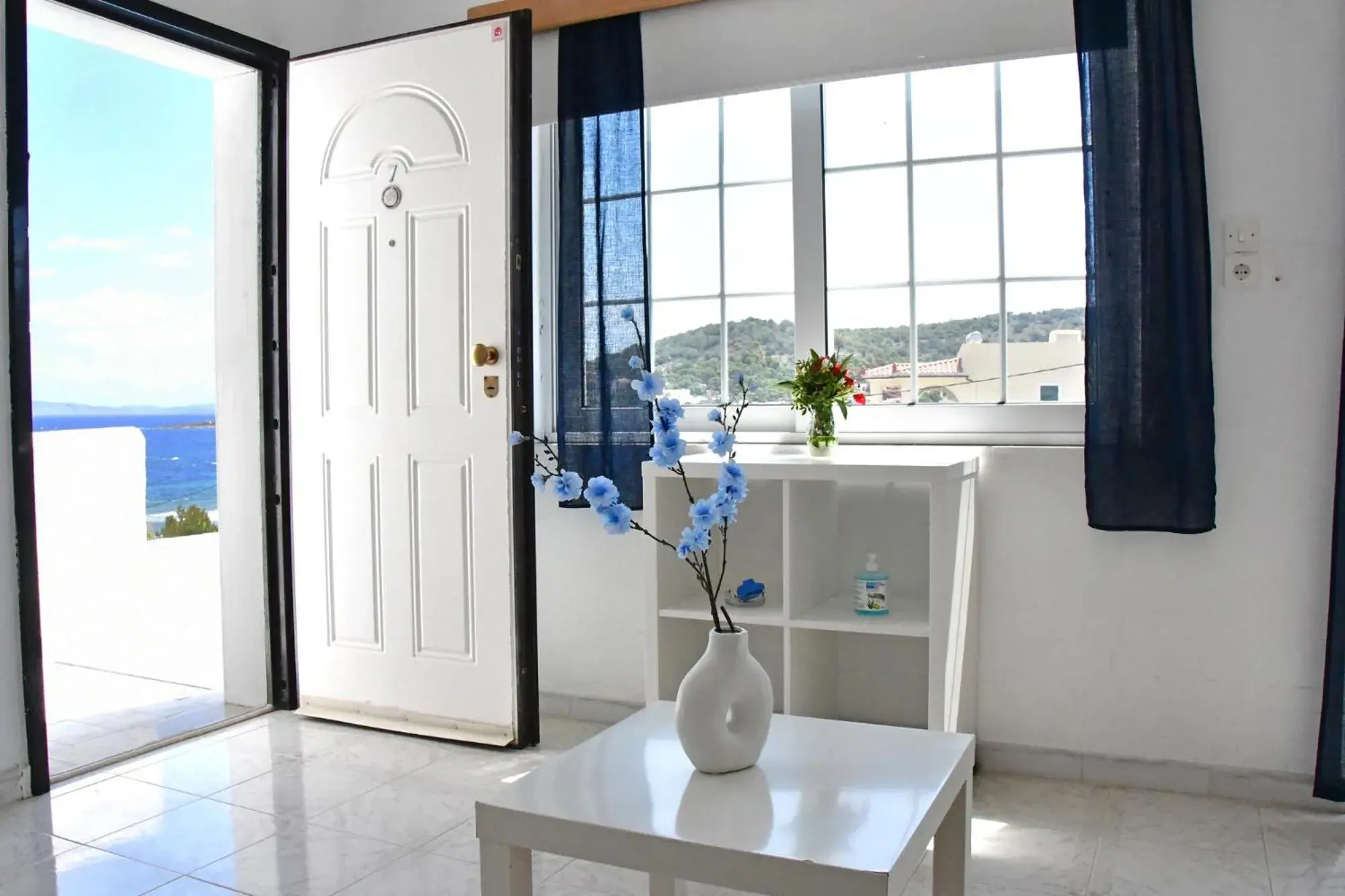 Apartment with Sea View in Blue Dolphin Studios and Apartment Apartment with Sea View in Blue Dolphin Studios and Apartment