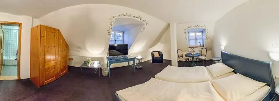 Standard Double Room in Hotel Bayernhof Standard Double Room in Hotel Bayernhof