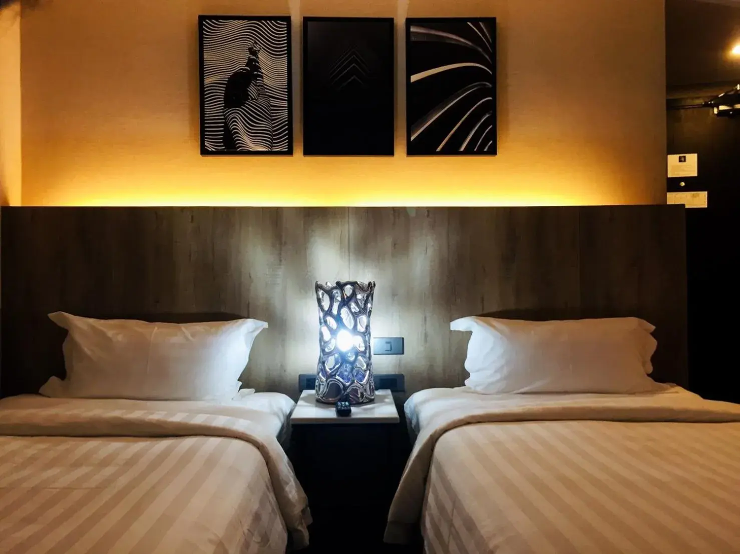 Deluxe Twin Room in The 28th Hotel Deluxe Twin Room in The 28th Hotel