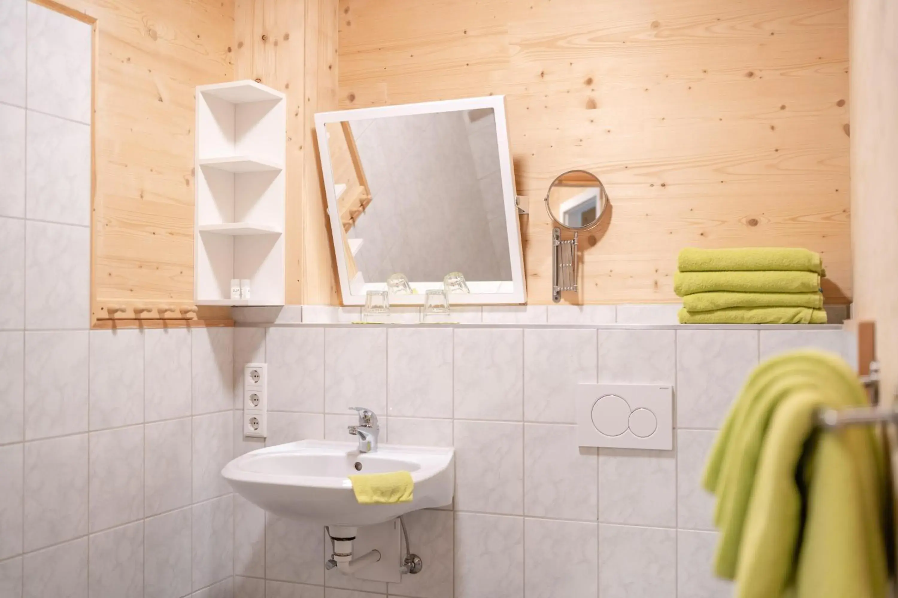 Deluxe Double or Twin Room - single occupancy in Gästehaus am Hahnenkamm Deluxe Double or Twin Room - single occupancy in Gästehaus am Hahnenkamm