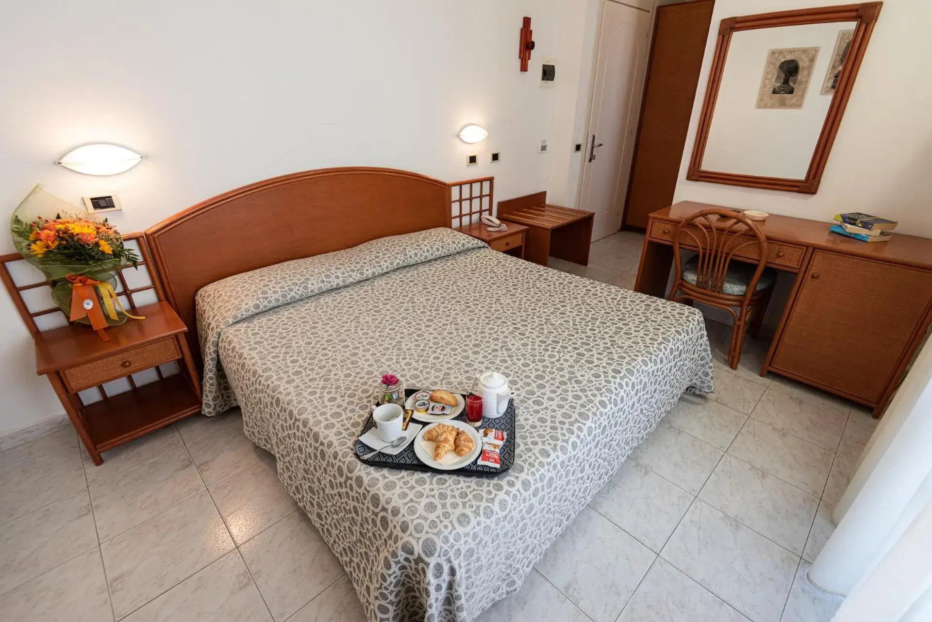Small Double Room - single occupancy in Hotel il Delfino Small Double Room - single occupancy in Hotel il Delfino