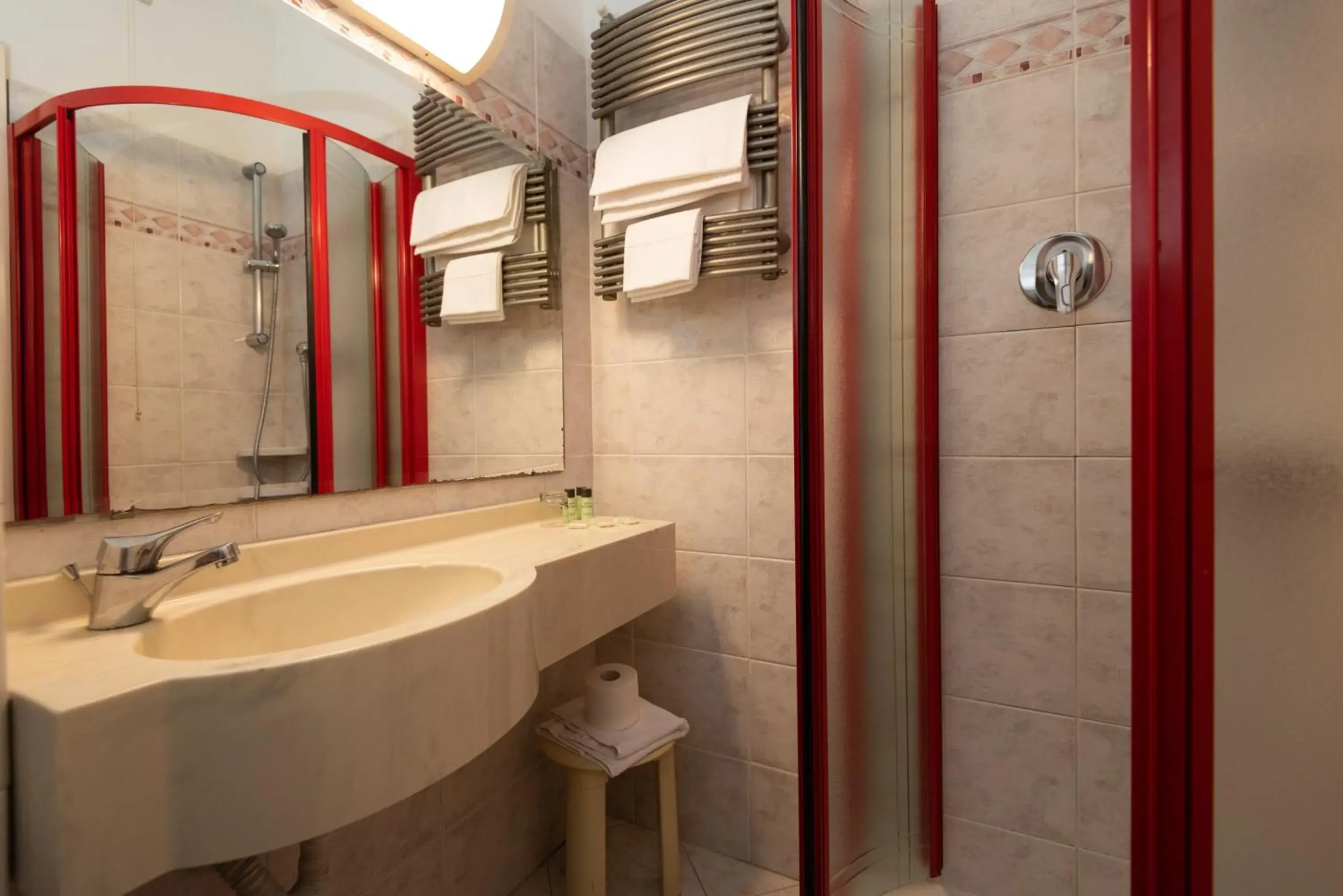 Triple Room with Sea View in Hotel il Delfino Triple Room with Sea View in Hotel il Delfino