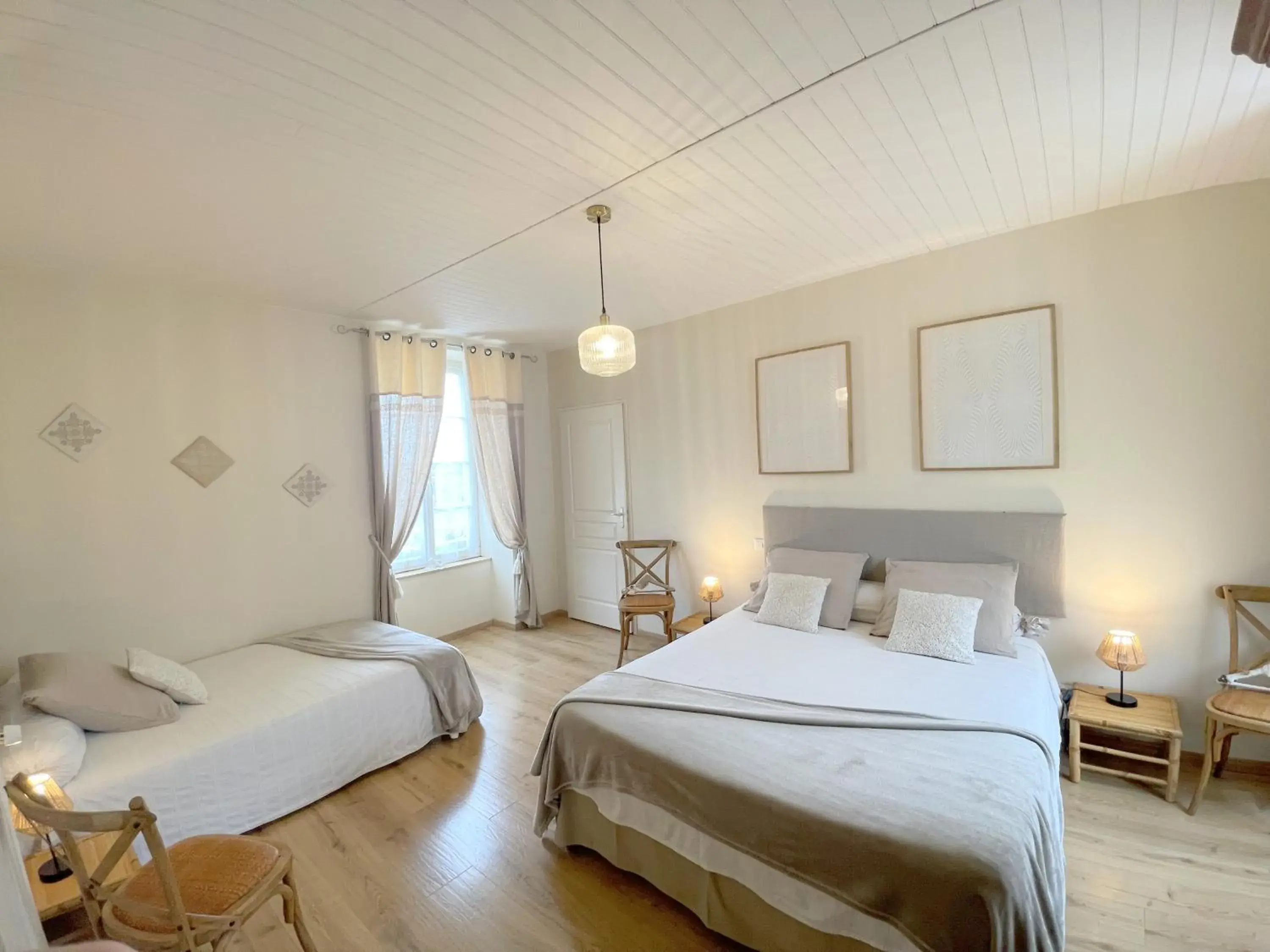 Triple Room - single occupancy in Chambres d'Hôtes Le Tilleul Triple Room - single occupancy in Chambres d'Hôtes Le Tilleul