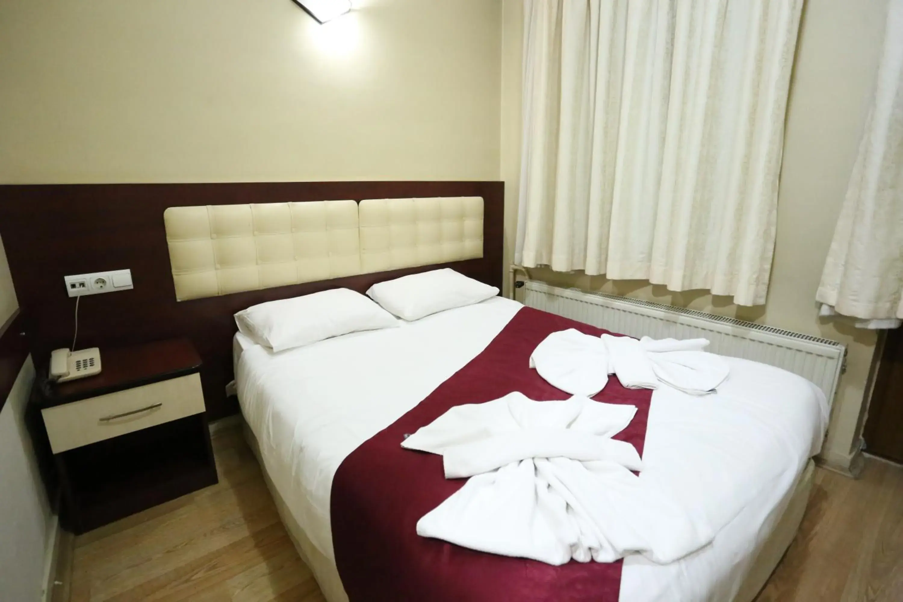 Deluxe Double Room - single occupancy in Sena Hotels Deluxe Double Room - single occupancy in Sena Hotels