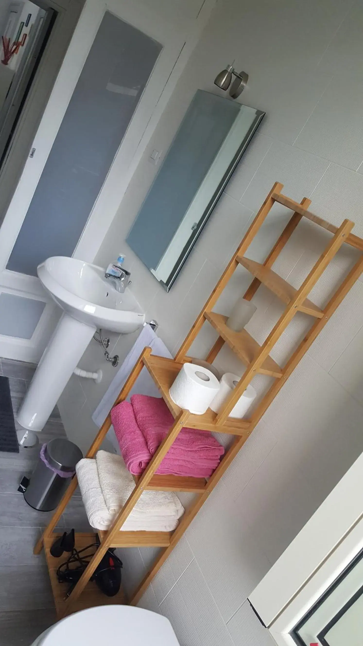 Quadruple Room with Private Bathroom in PARENTS' HOUSE Quadruple Room with Private Bathroom in PARENTS' HOUSE