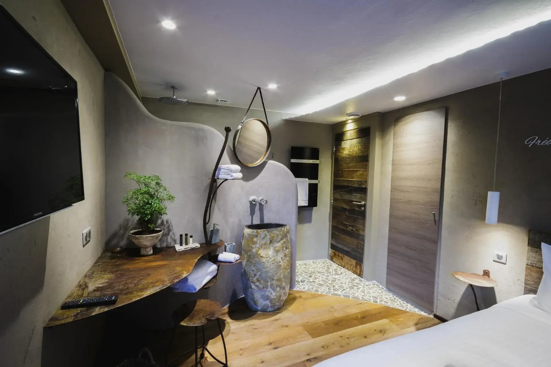 Superior Double Room - single occupancy in Auberge au Boeuf Superior Double Room - single occupancy in Auberge au Boeuf