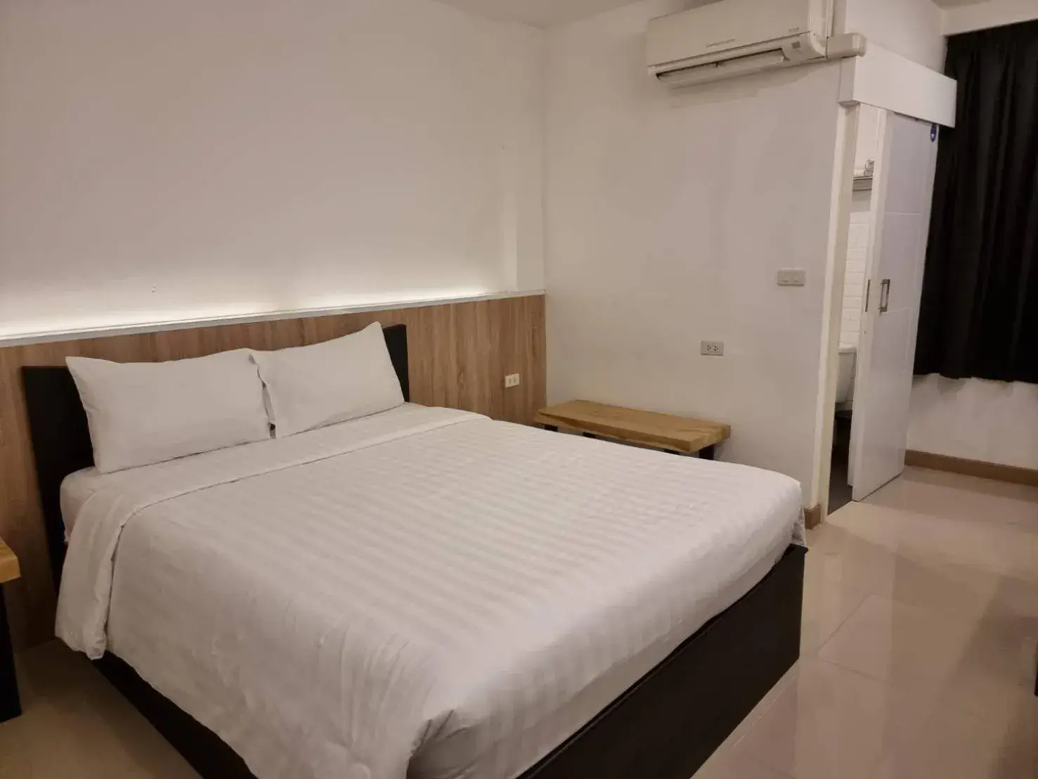 Small Double Room in The Nimman Hotel - SHA Plus Small Double Room in The Nimman Hotel - SHA Plus